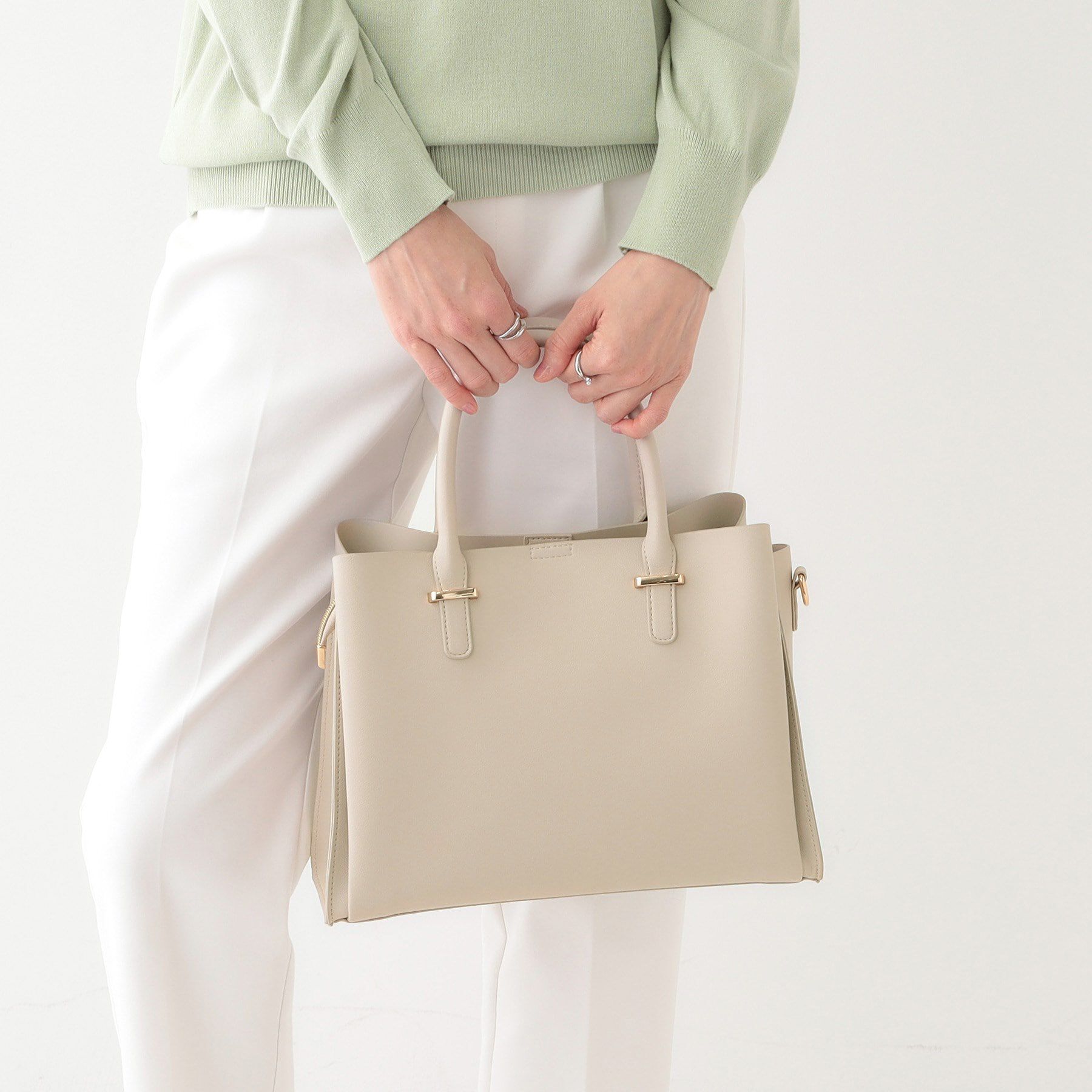 SHOO･LA･RUE「【2WAY/通勤/セレモニー】きれいめコーデに 3層トートバッグ」|トートバッグ|