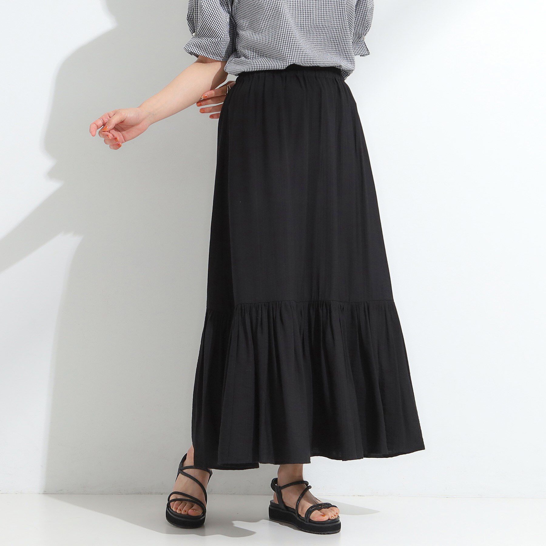SHOO･LA･RUE「麻調ティアードスカート」|スカート|ブラック(019)