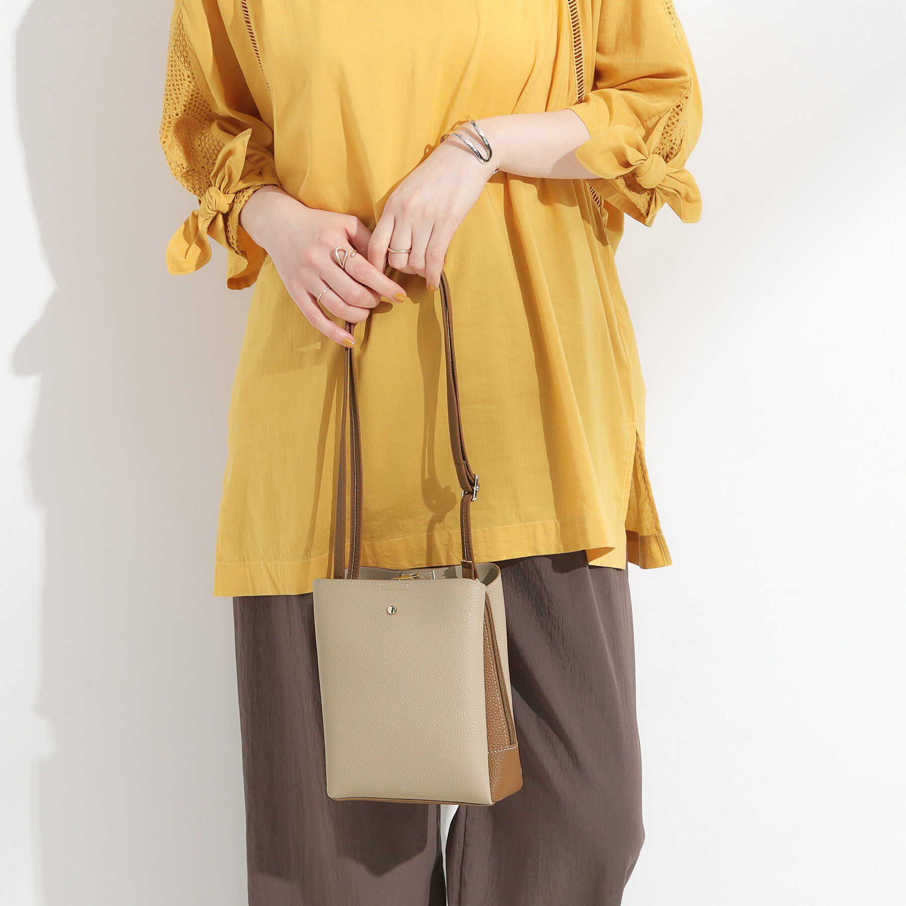 SHOO･LA･RUE「【軽量】ふわっと軽い3層ショルダーバッグ」|ショルダー・メッセンジャー|