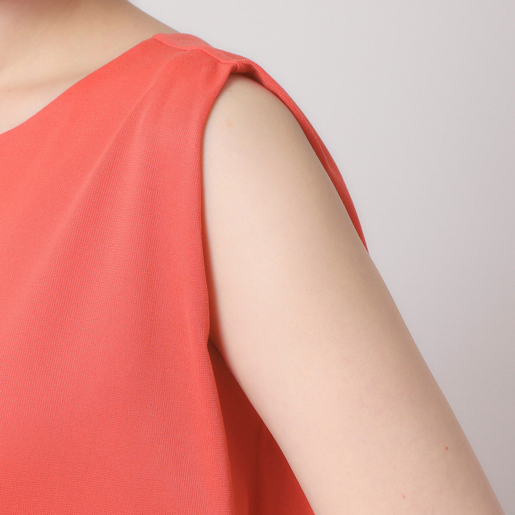 ITS&rsquo;DEMO「【清涼感／吸水速乾／洗濯機OK／洗濯後しわになりにくい】カットミラノタックワンピース」|ワンピース|