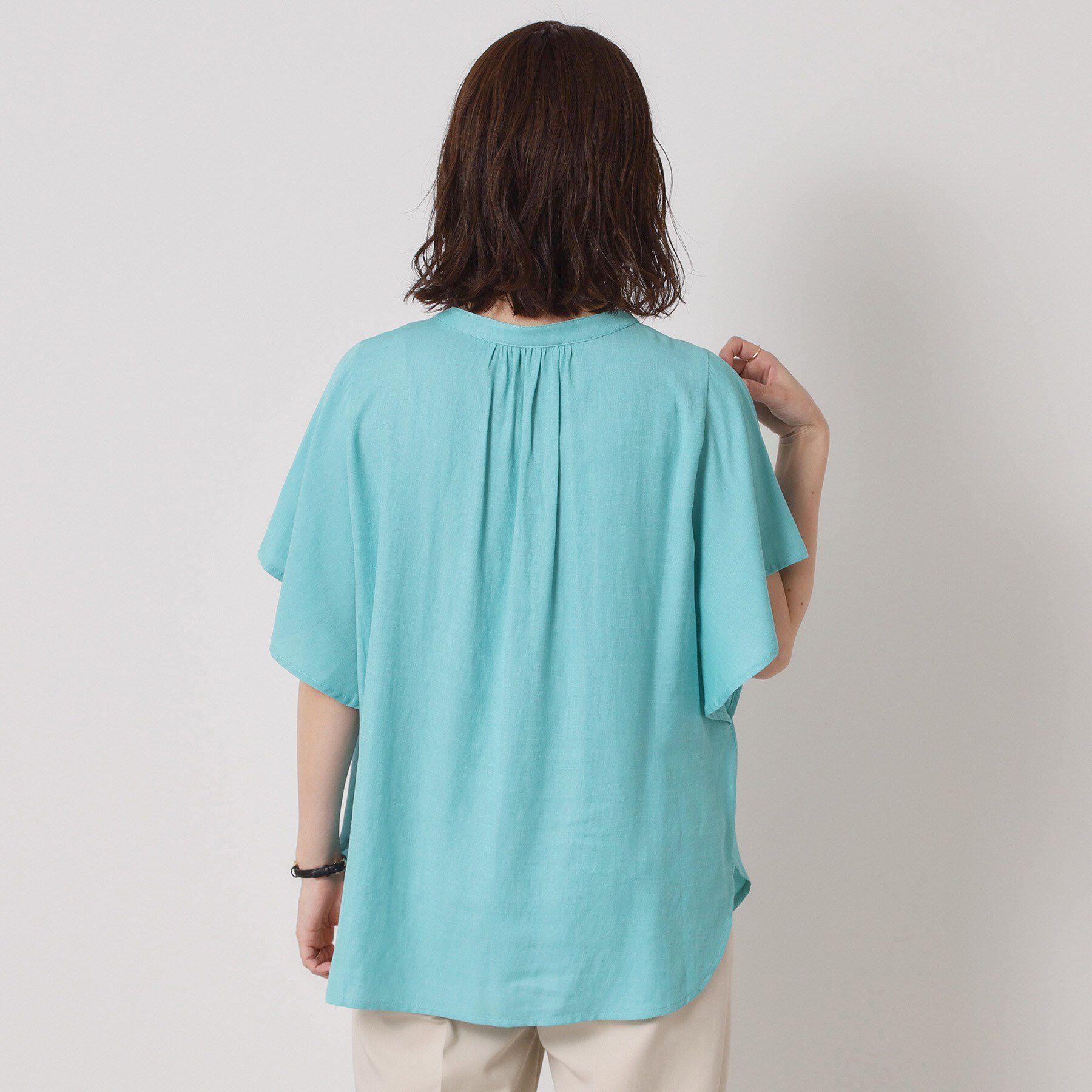 ITS&rsquo;DEMO「【接触冷感／羽織にも／手洗い可】強撚スラブフリル袖ブラウス」|シャツ・ブラウス|