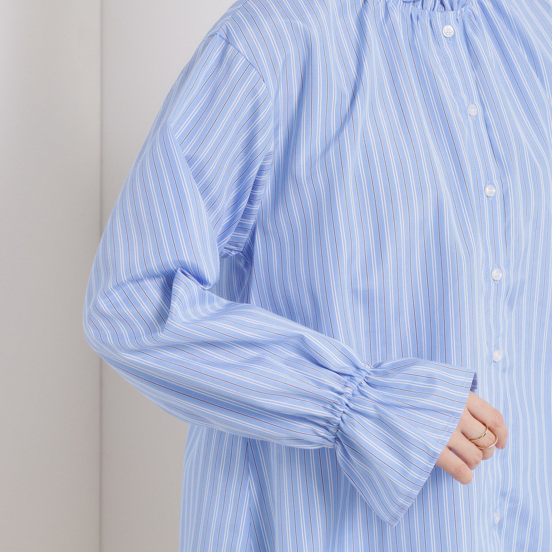 ITS&rsquo;DEMO「【洗濯機OK】スタンドフリルブラウス」|シャツ・ブラウス|