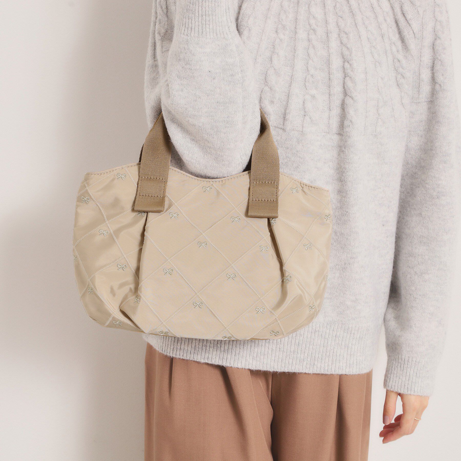 ITS&rsquo;DEMO「リボン刺繍ミニトート」|トートバッグ|ベージュ(052)