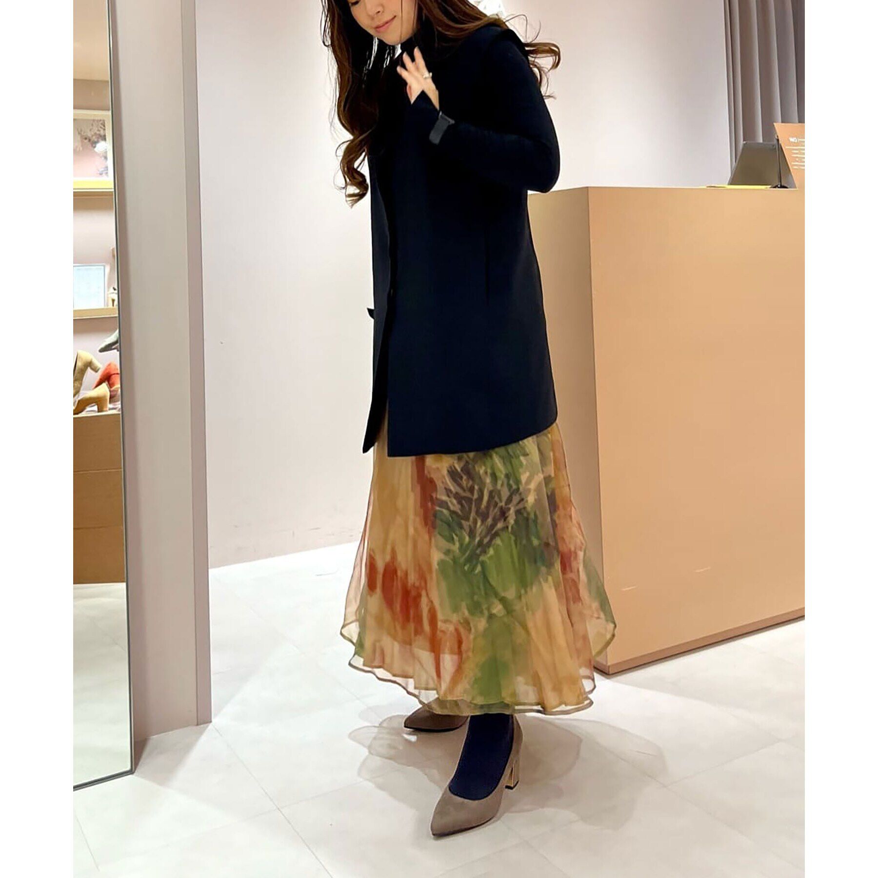 ESPERANZA「ゴールドプレート付きブロックヒールポインテッドトゥパンプス【ESPERANZA＿blanca】」|パンプス|