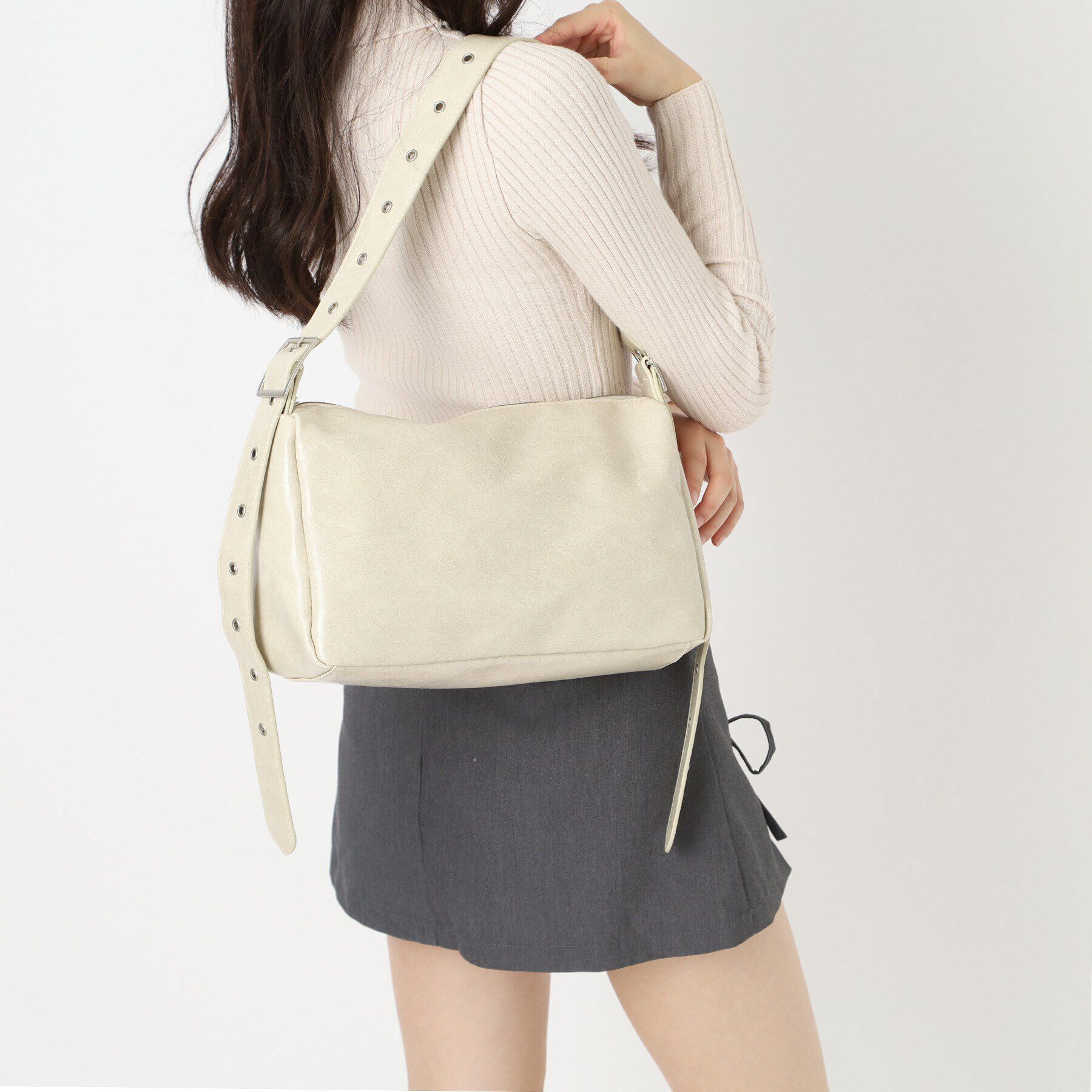 Ober Tashe「バックルショルダーバッグ」|ショルダー・メッセンジャー|