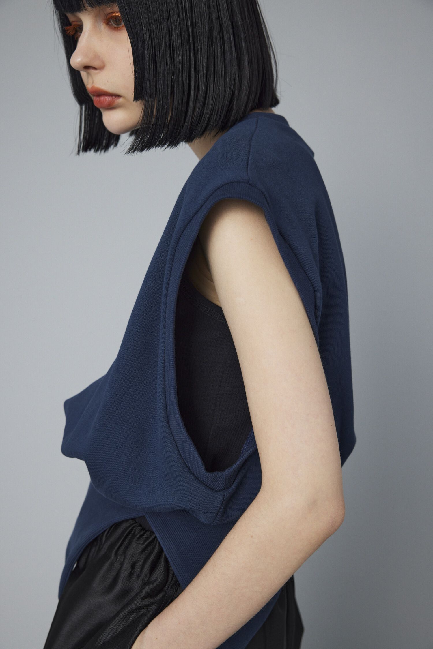 HeRIN.CYE「Compact cut vest」|シャツ・ブラウス|