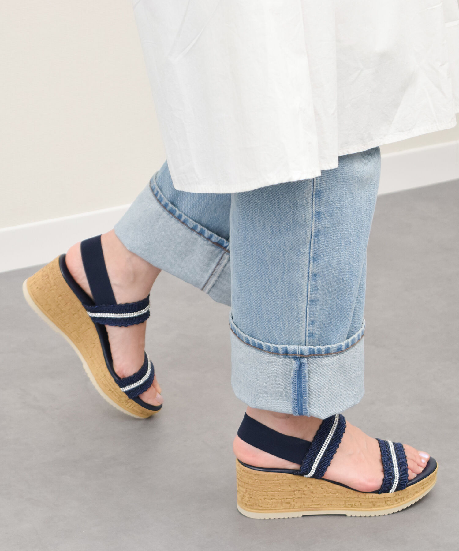 IMPORT SELECT「【ITALIAN SHOEMAKERS】ラインストーンリボン厚底サンダル」|サンダル|