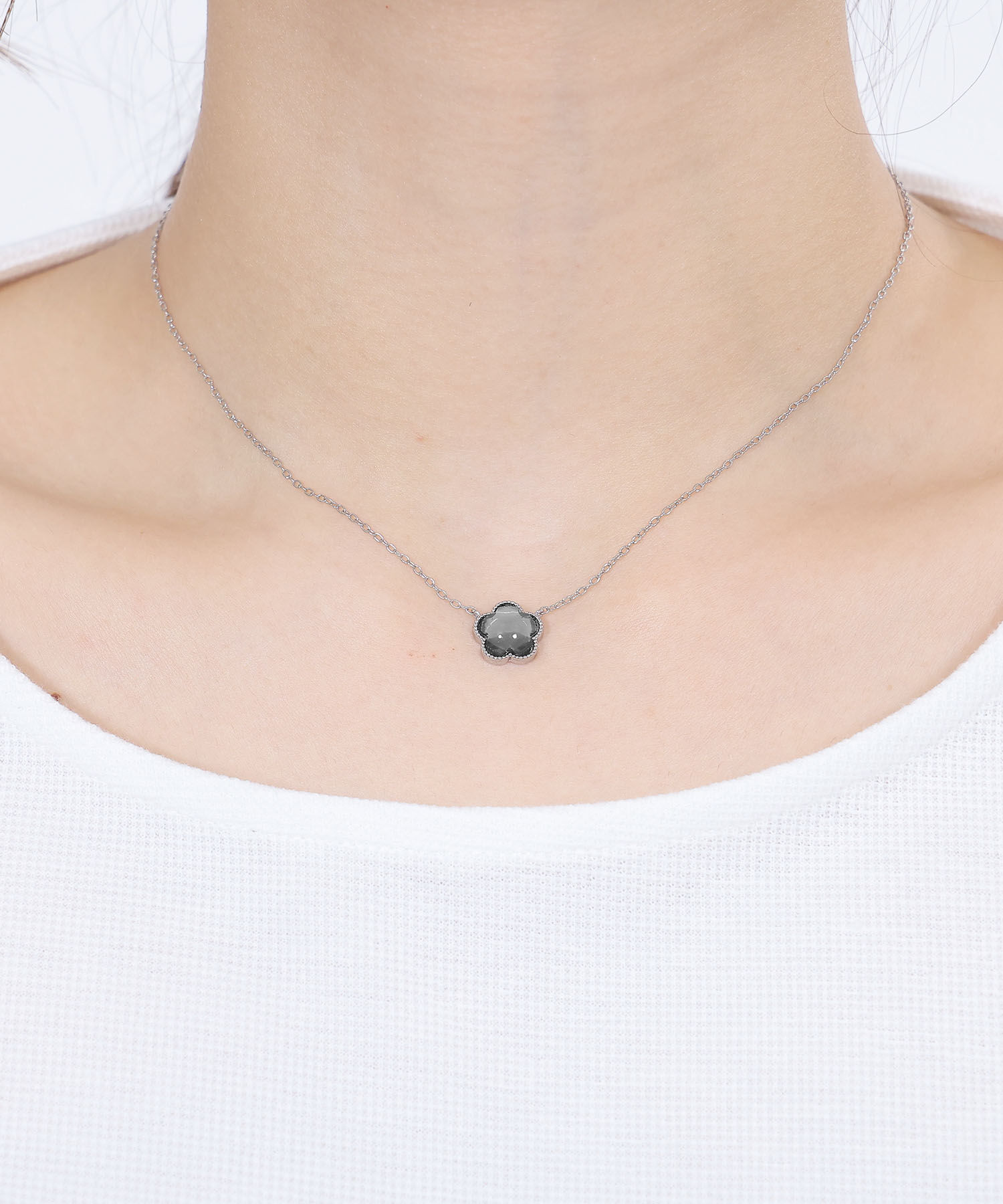 MARY QUANT「スパークリングデイジー ネックレス」|ネックレス|ブラック