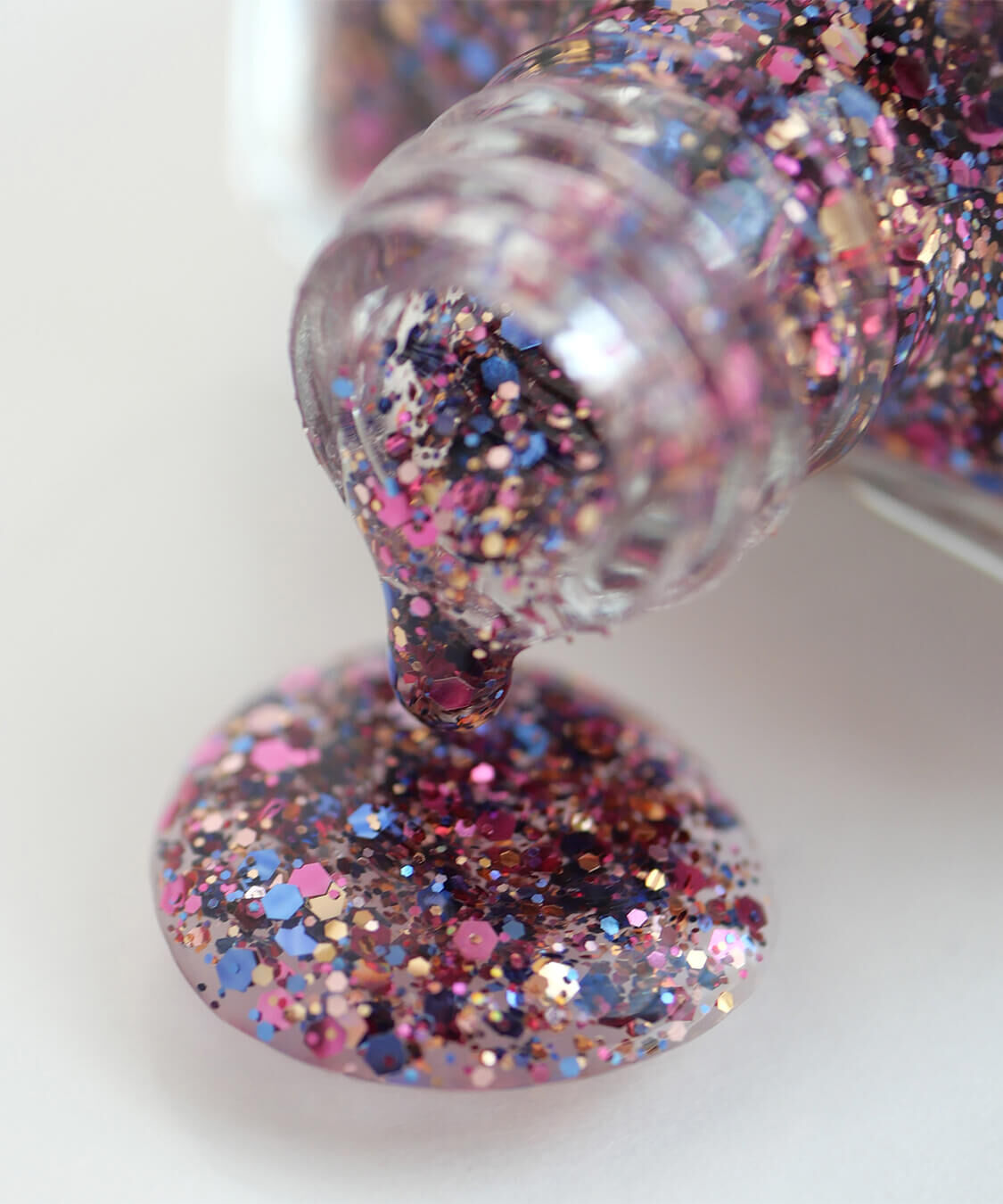 NAILS INC「SUPER SEQUINS」|ネイルカラー|