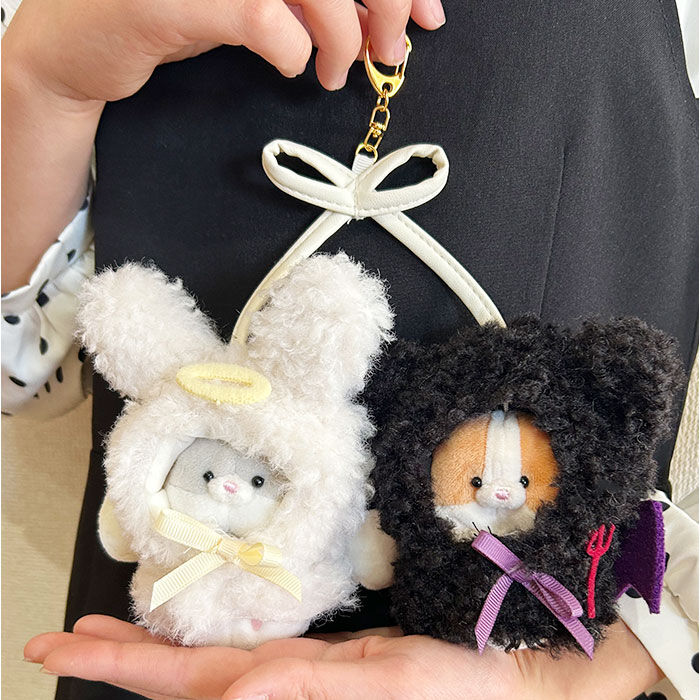 BACKYARD FAMILY「ぬいぐるみキーホルダー 通販 推し活 ぬいぐるみ 服 ポンチョ ぬいポンチョ 10cm 天使と悪魔」|チャーム・キーホルダー|