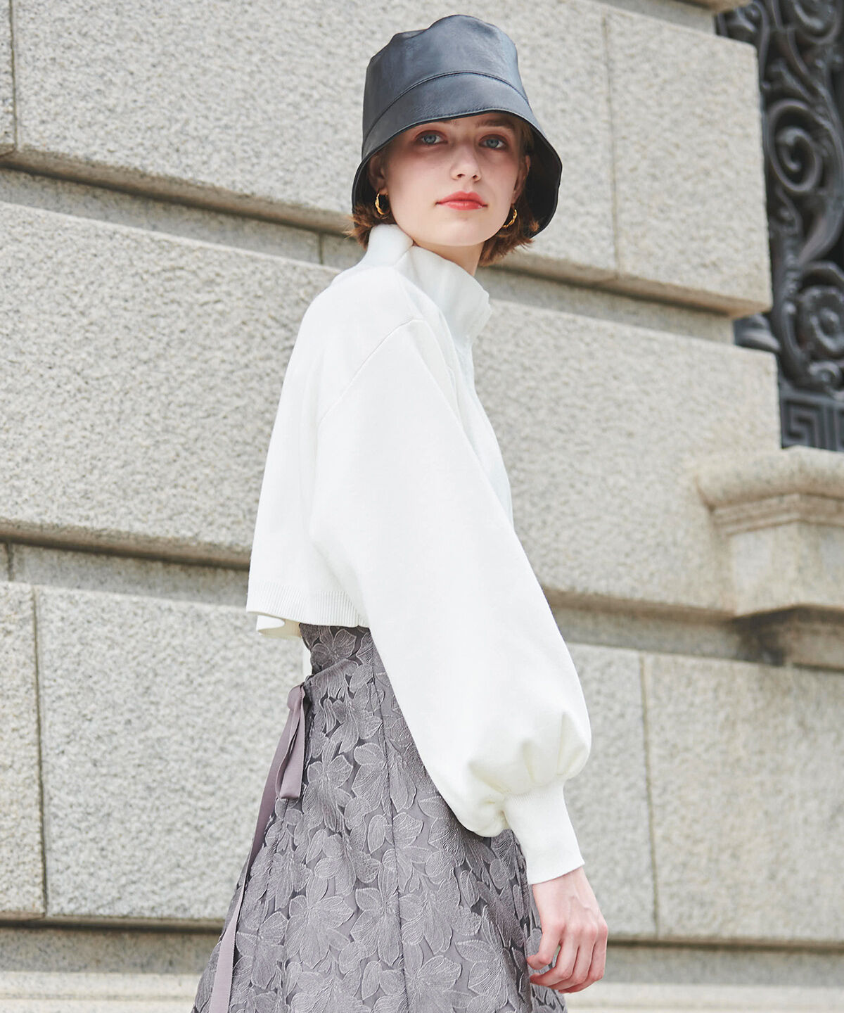 アンドクチュール「クロップトスタンドネックニットジャケット」|ノーカラージャケット|