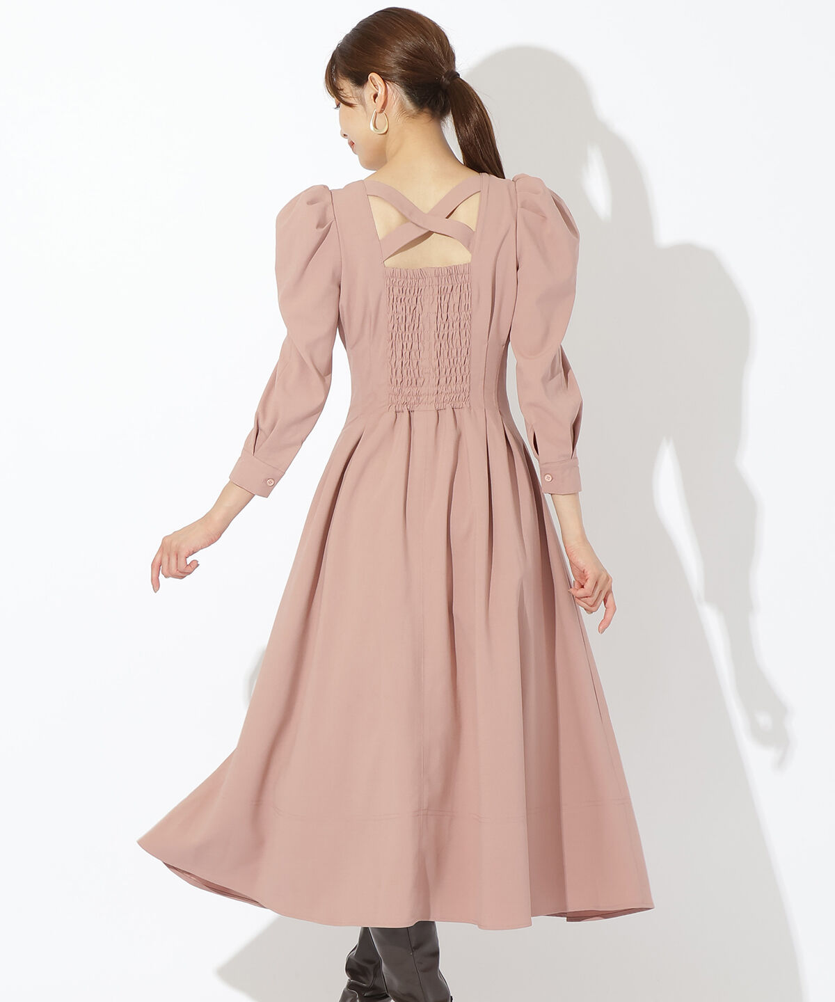 アンドクチュール「ウエストタックバックシャン長袖ワンピース」|ワンピース|