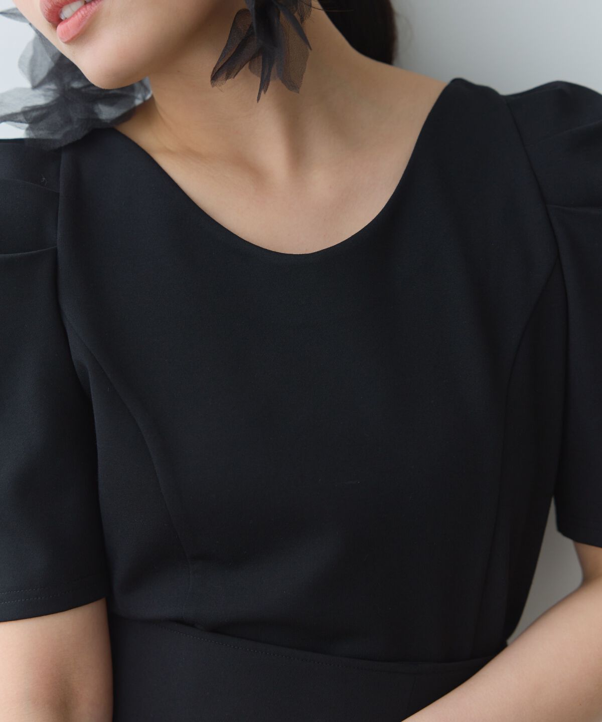 アンドクチュール「パワーショルダービジュープルオーバー」|Tシャツ・カットソー|