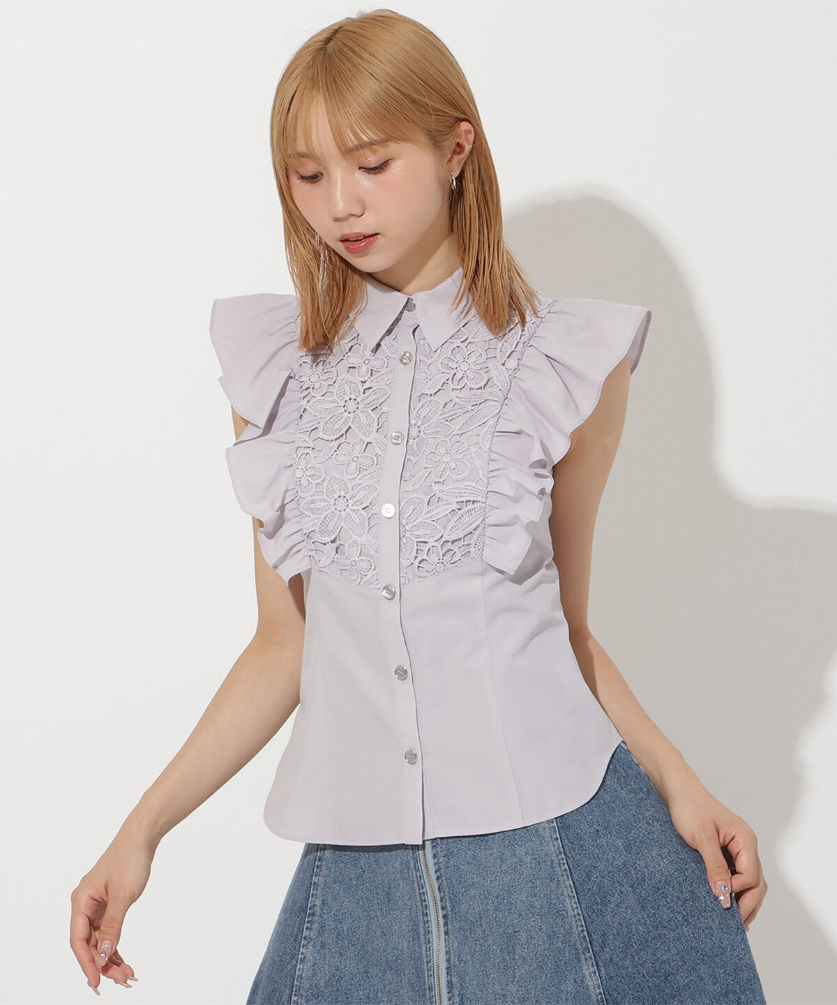 アンドクチュール「肩フリル刺繍シャツ」|シャツ・ブラウス|