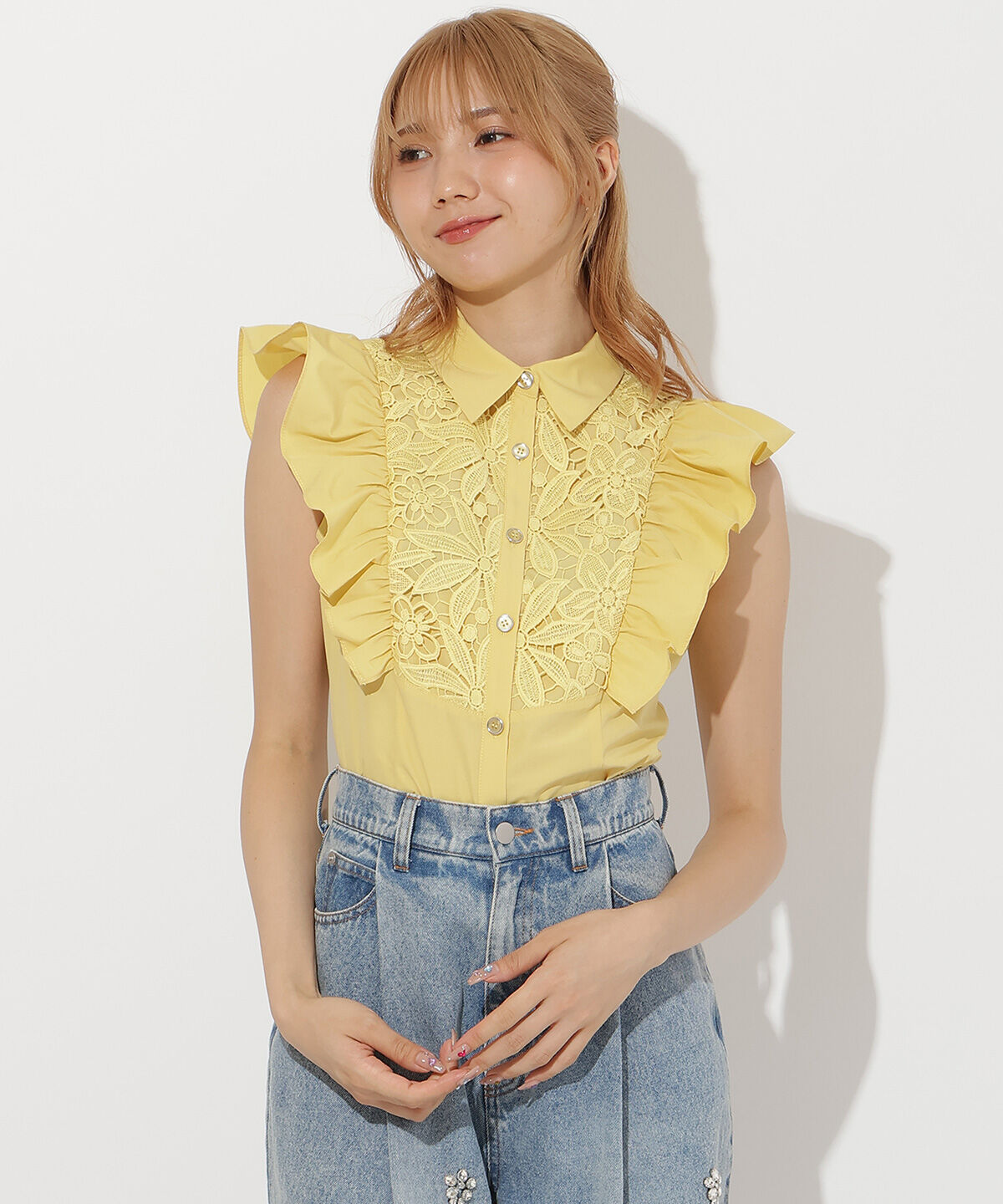 アンドクチュール「肩フリル刺繍シャツ」|シャツ・ブラウス|