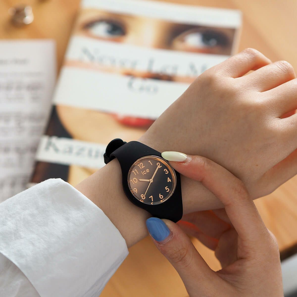 ICE-WATCH「〈ICE-WATCH(ｱｲｽｳｫｯﾁ)〉ICE sunset ﾌﾞﾗｯｸ ｽﾓｰﾙ」|腕時計|