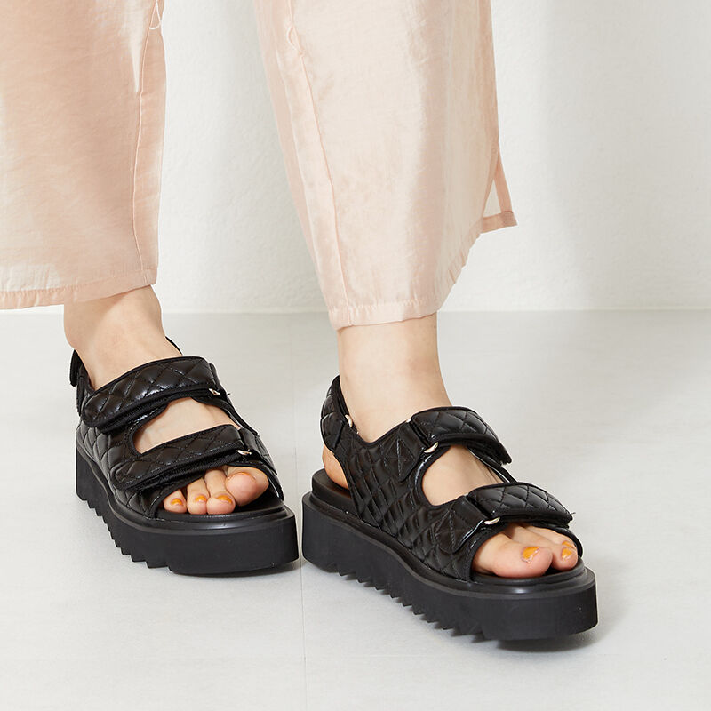 ORiental TRaffic「キルティング厚底サンダル/31254」|サンダル|BLACK