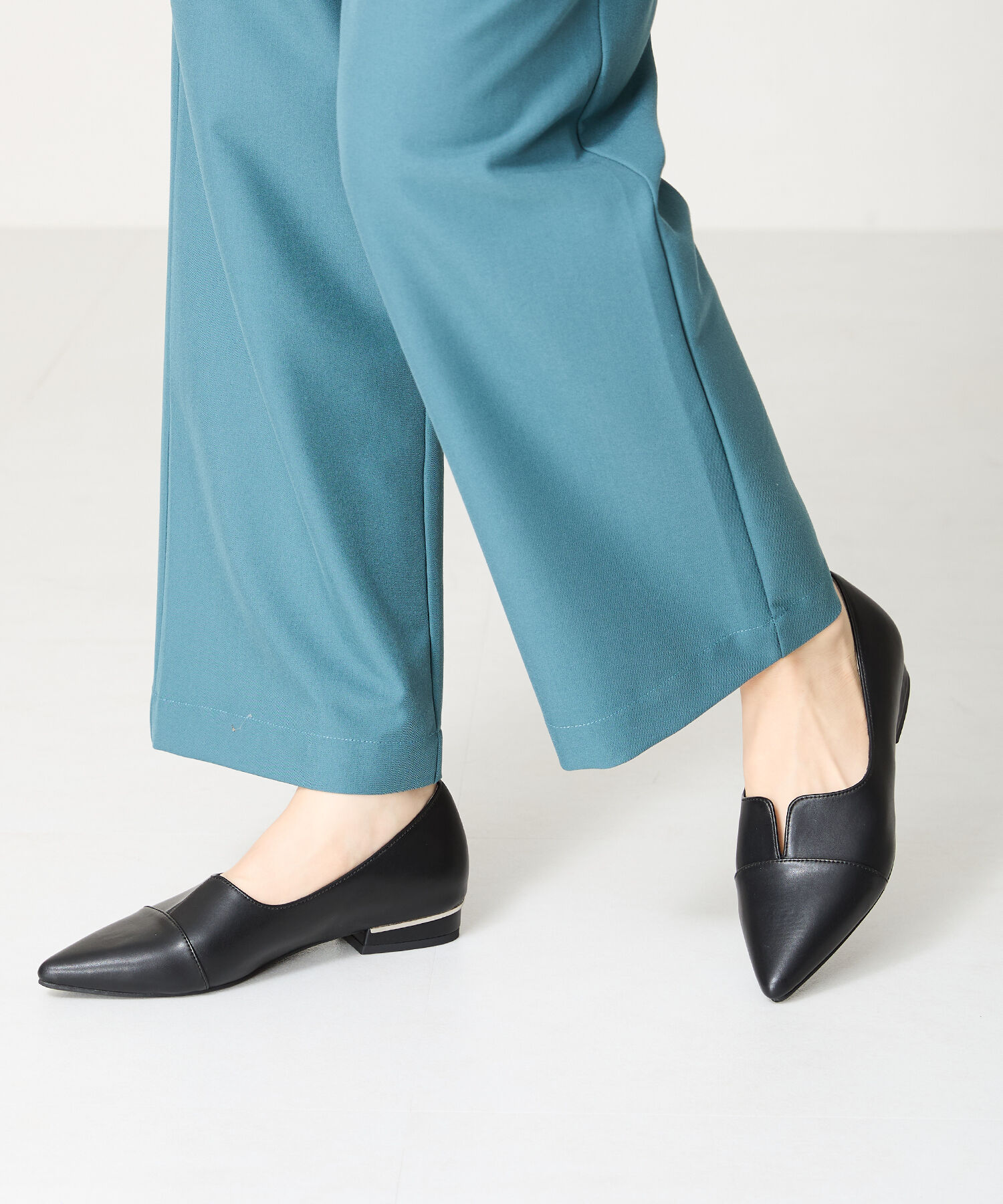 ORiental TRaffic「【WEB限定】メタリックライン フラット パンプス /45303 スリットパンプス 通勤靴」|パンプス|