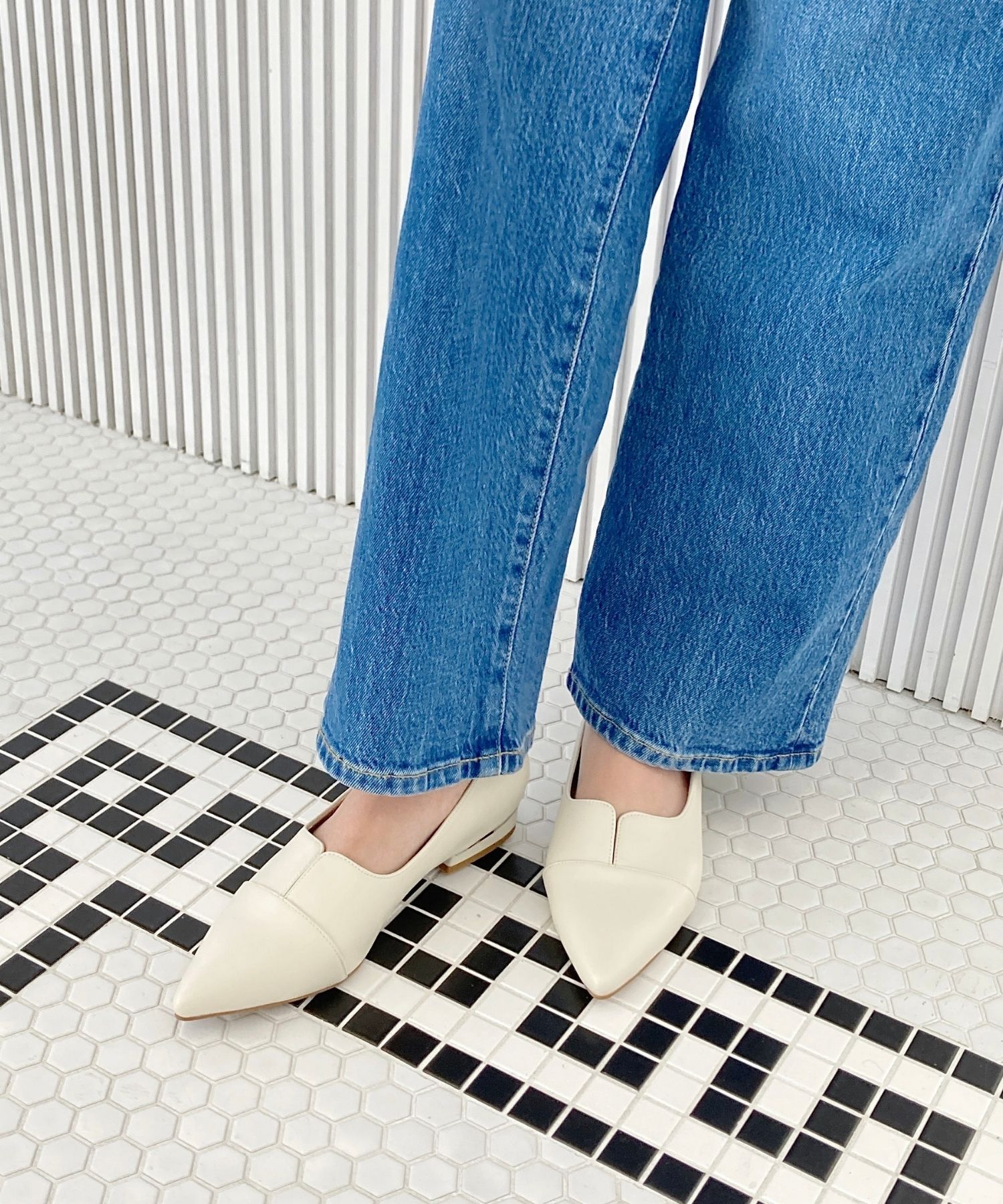 ORiental TRaffic「【WEB限定】メタリックライン フラット パンプス /45303 スリットパンプス 通勤靴」|パンプス|WHITE