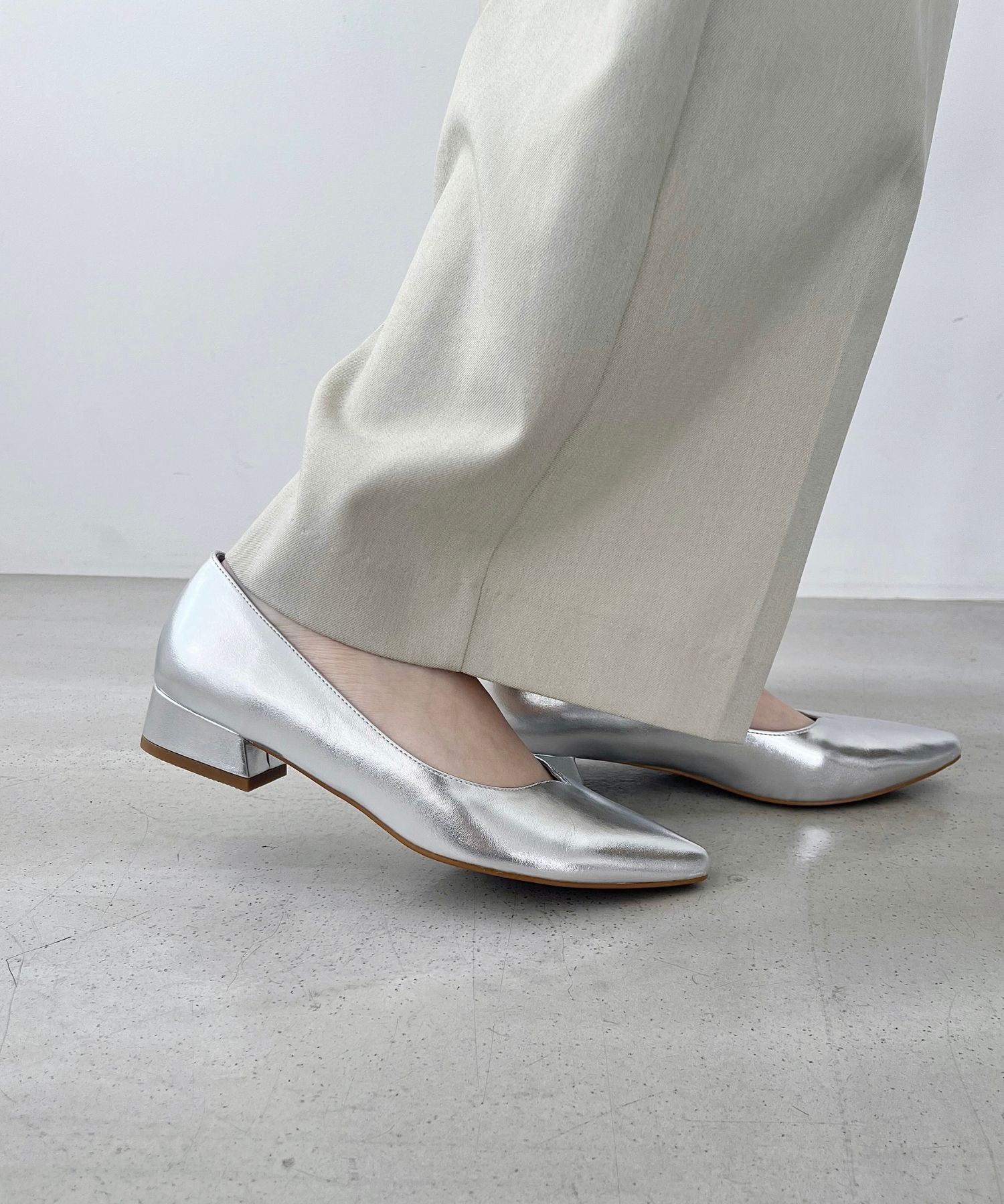 ORiental TRaffic「【WEB限定】スリットカット ポインテッドトゥ ヒール パンプス /55105 通勤 Vカット シンプル」|パンプス|