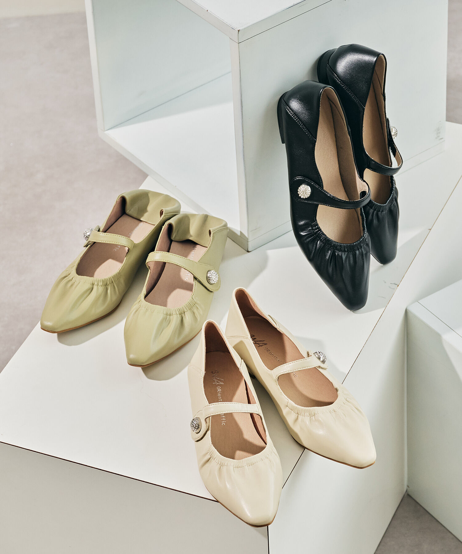 WA Oriental TRaffic「●2025秋冬新作●ギャザーデザインメリージェーン パンプス /52316 フラット 通勤靴 ストラップパンプス」|パンプス|