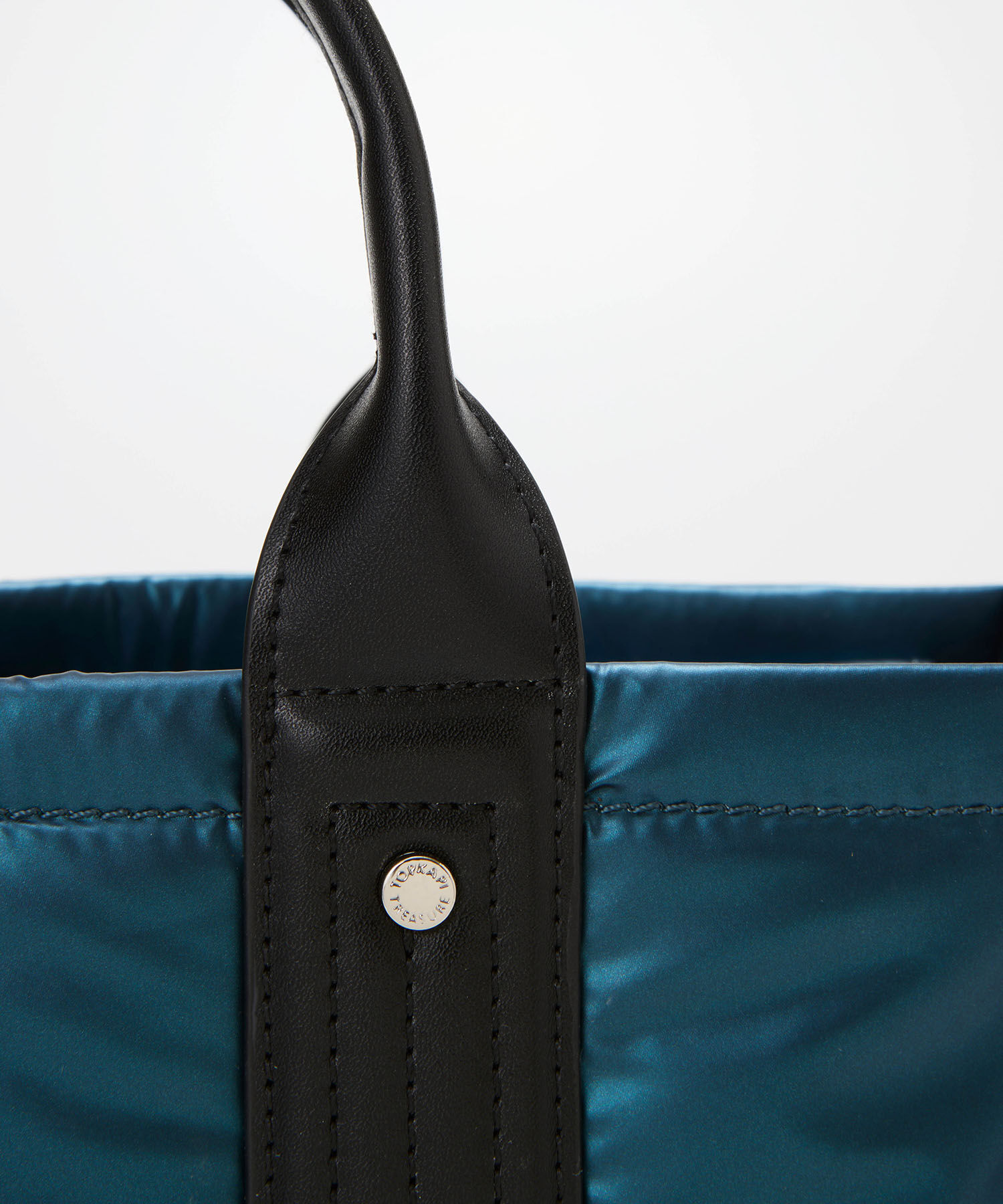 TOPKAPI TREASURE「【TREASURE TOPKAPI】メタリック パデット ショルダー付 トートバッグ」|トートバッグ|