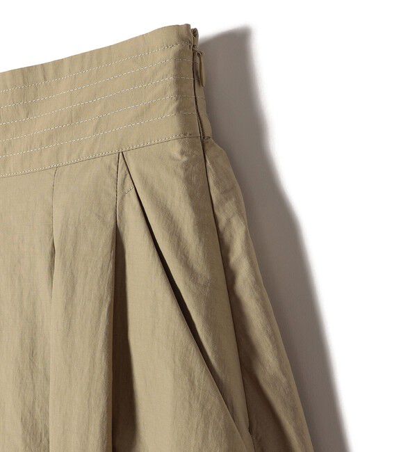 SHIPS Colors 「SHIPS Colors:〈洗濯機可能〉ナイロン ワッシャー タック スカート 2」|フレア|