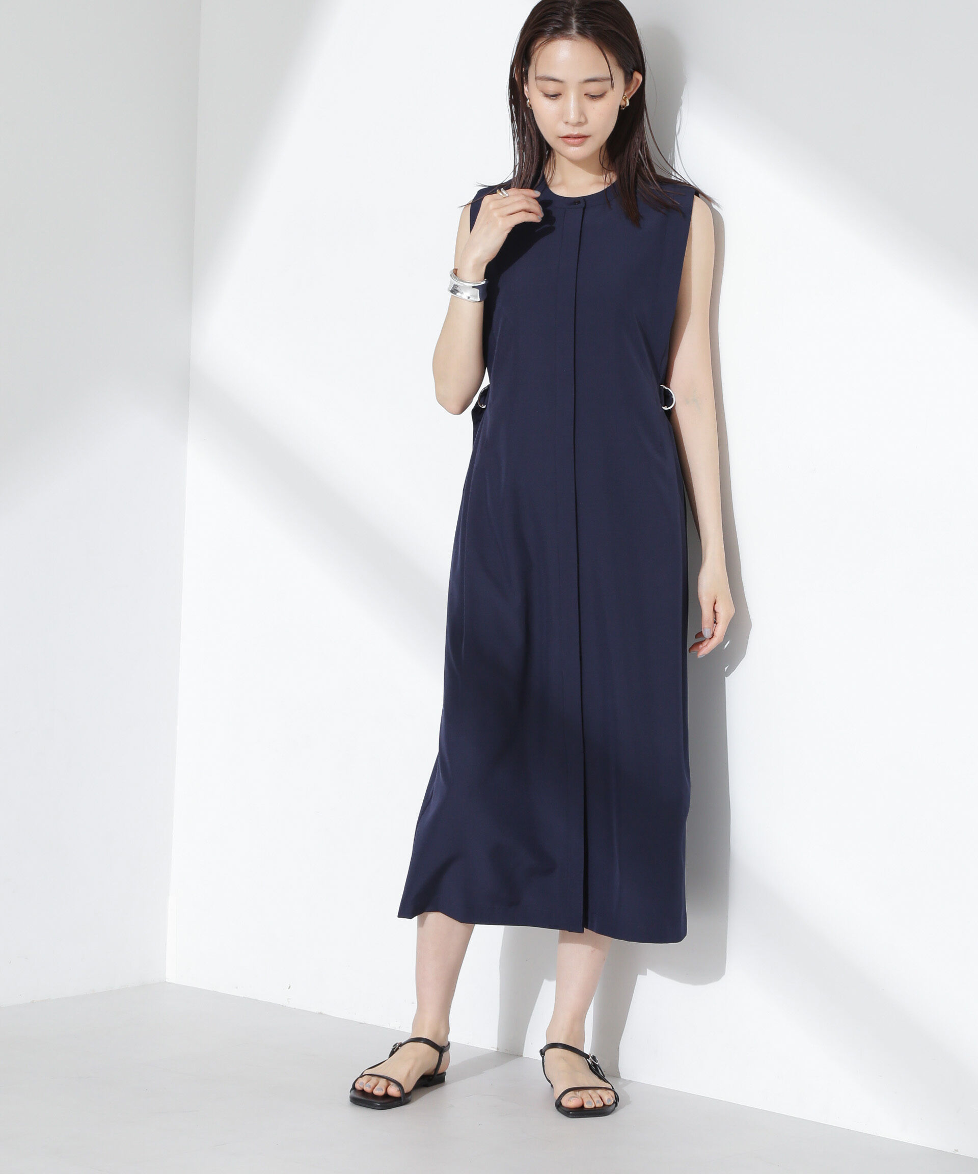 nano･universe「オープンフロントノースリーブワンピース」|ワンピース|