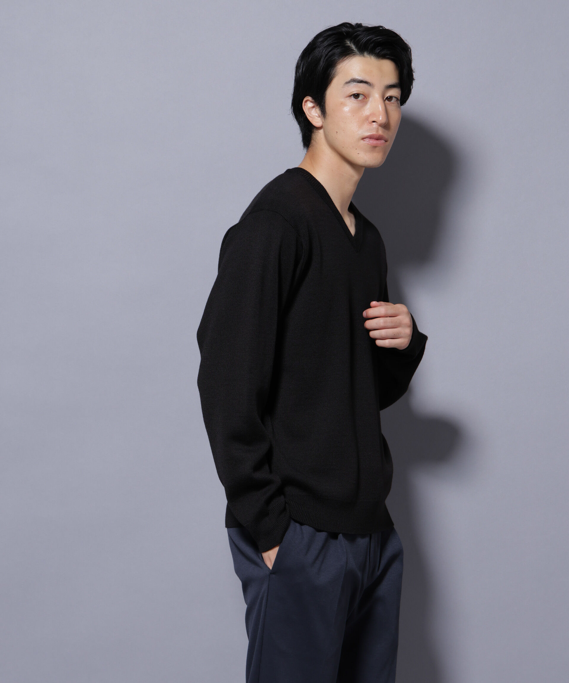 nano･universe「タスマニアウールミックス ミラノリブリラックスVネックニット」|ニット・セーター|