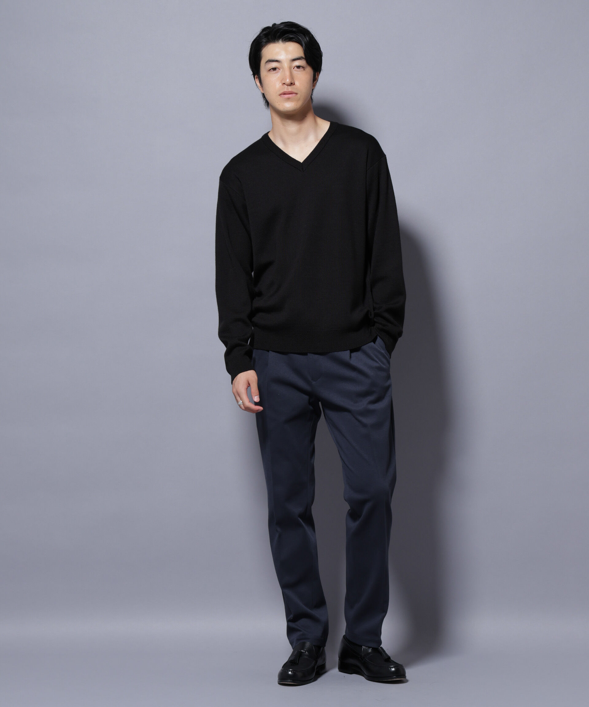 nano･universe「タスマニアウールミックス ミラノリブリラックスVネックニット」|ニット・セーター|