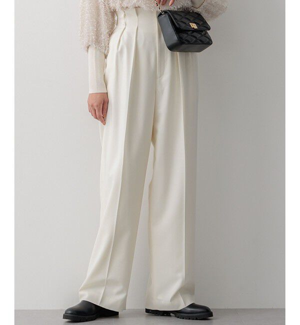 23区「ナチュラルストレッチサキソニー タック ワイドパンツ」|その他|アイボリー系
