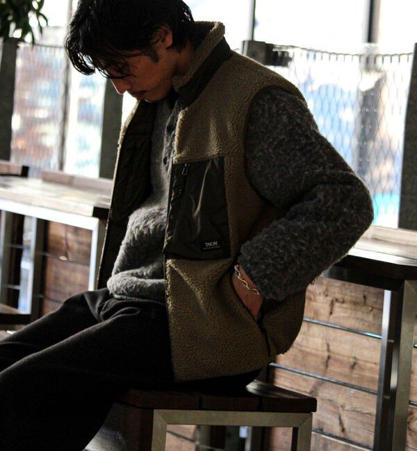 GLOSTER「【2WAYで着回せる】【UNISEX】GLOSTER配色別注 TAIONボア&times;ダウンベスト」|ダウンベスト・ベスト|