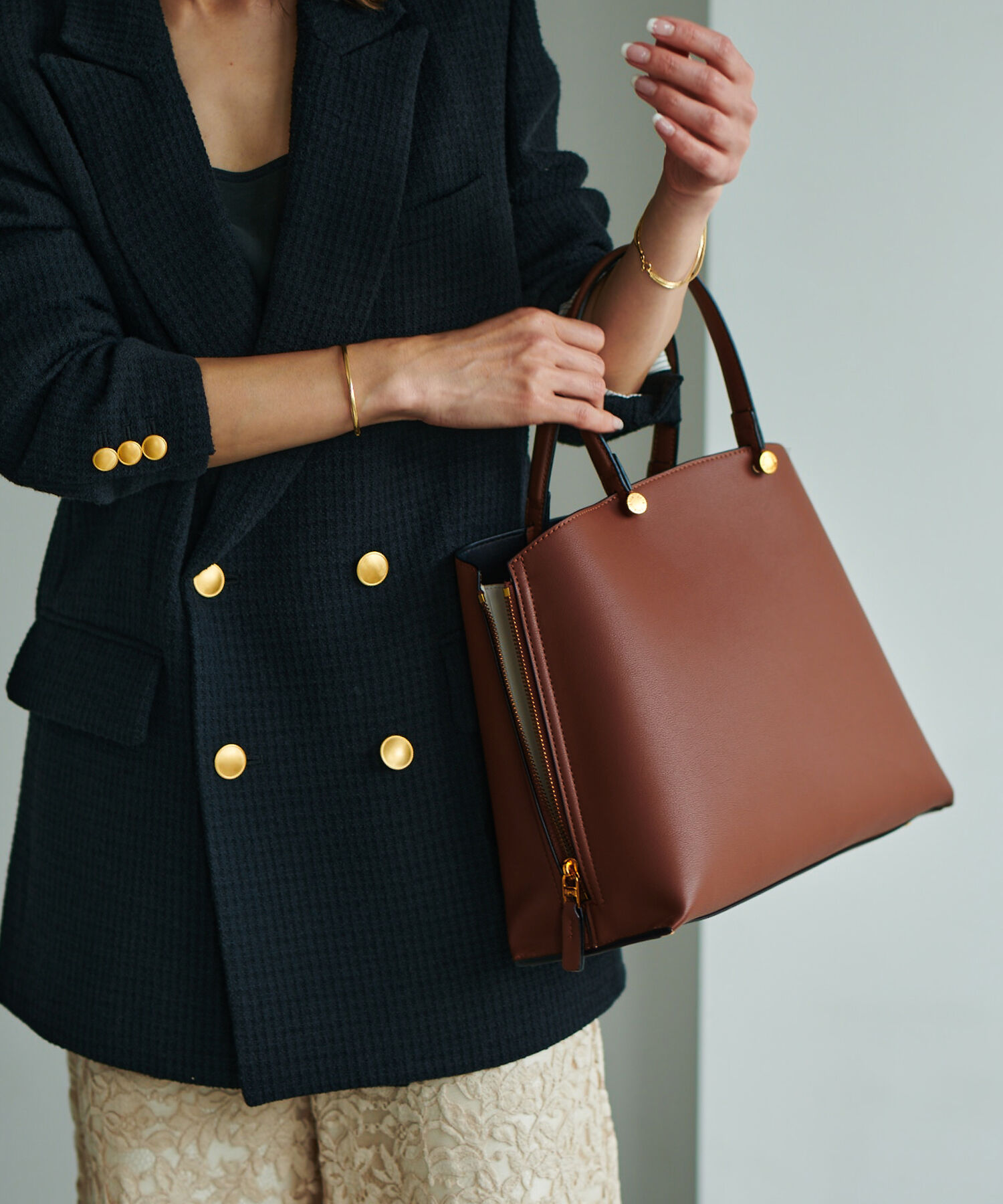 E'POR「【E'POR】Y BAG Medium（サイドジップトートバッグ）/一部WEB限定」|ハンドバッグ|ブラウン系(24)