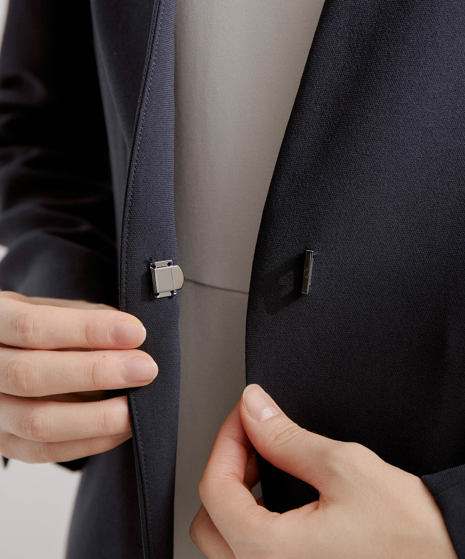 ROPE「【洗える】アセテートダブルクロス ノーカラージャケット/セレモニー・セットアップ対応」|ノーカラージャケット|