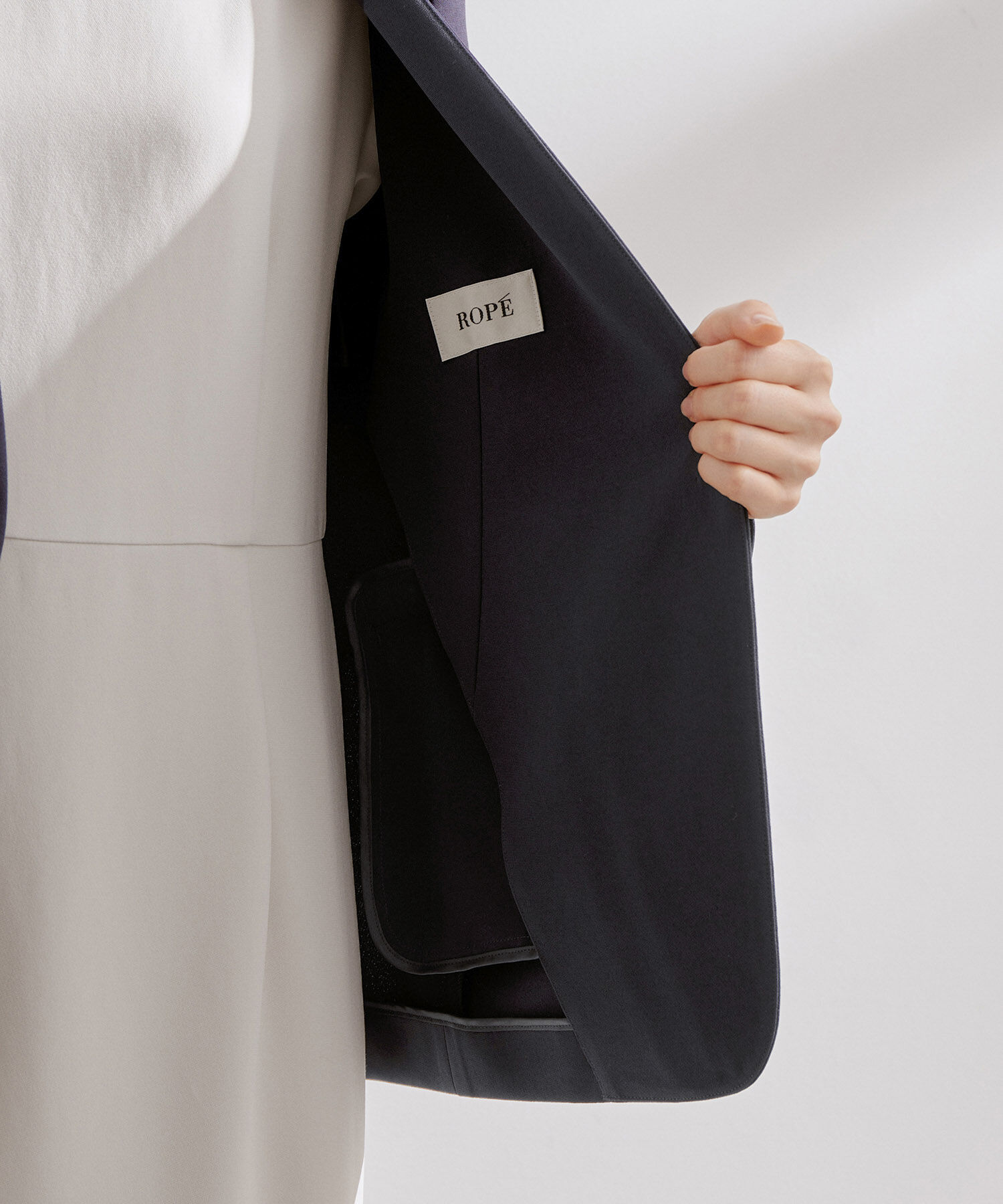 ROPE「【洗える】アセテートダブルクロス ノーカラージャケット/セレモニー・セットアップ対応」|ノーカラージャケット|