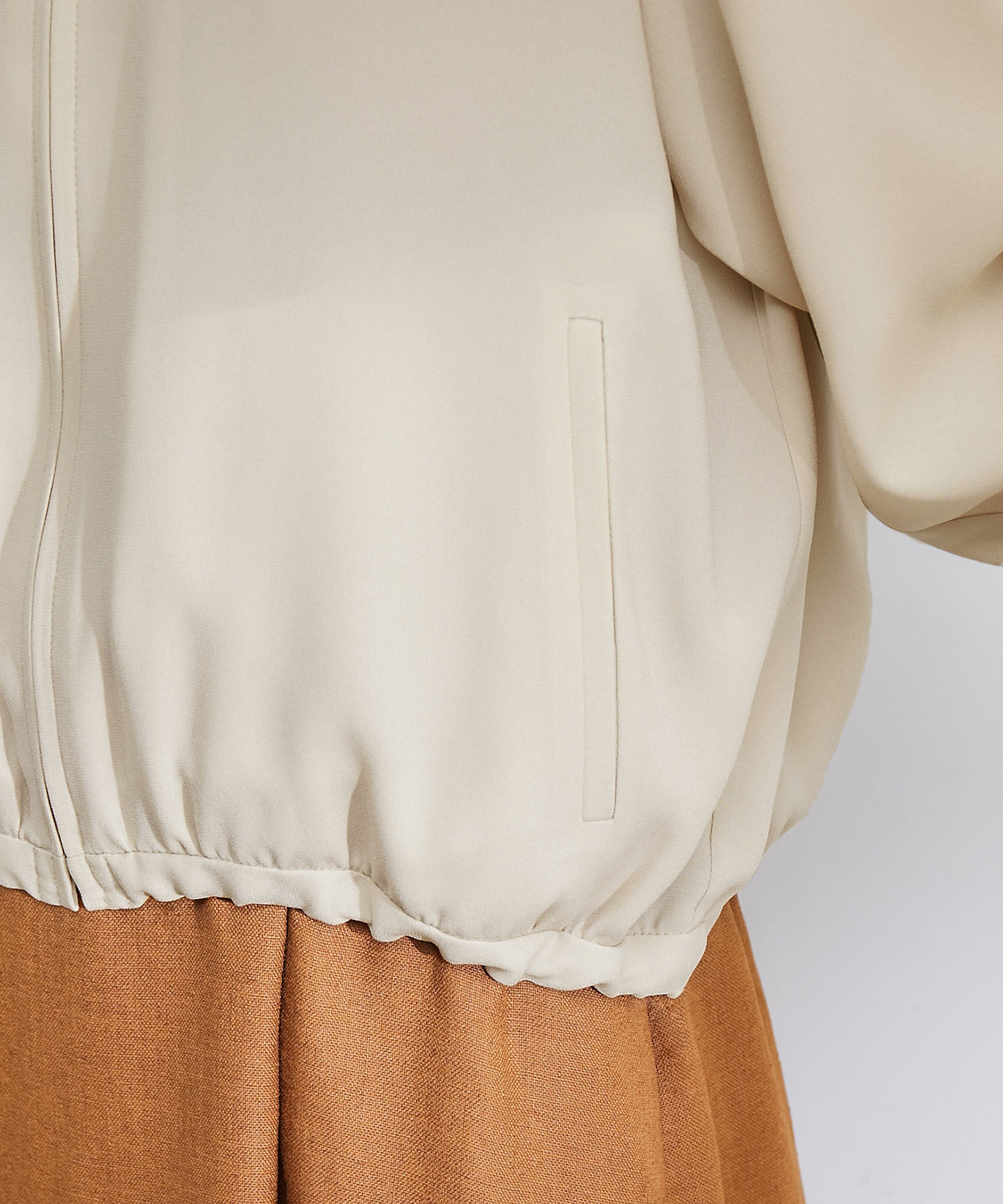 ROPE「【撥水加工】【洗える】とろみドライタッチノーカラーブルゾン/セットアップ対応」|ブルゾン・スタジャン|