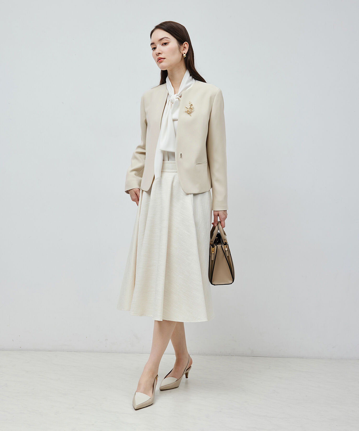 ROPE「トリアセテートダブルクロス クルーネックジャケット【セレモニー/通勤対応】【洗える】」|ノーカラージャケット|