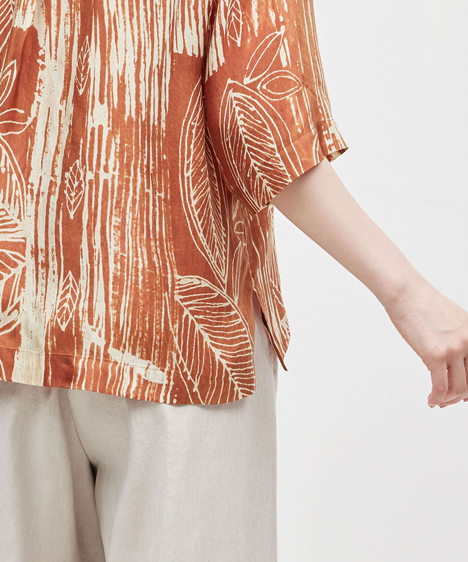 ROPE「【IPEKER】ニュアンスボタニカル開襟シャツ」|シャツ・ブラウス|