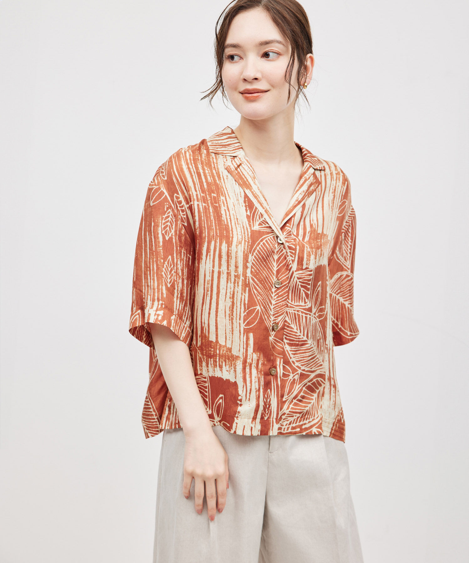 ROPE「【IPEKER】ニュアンスボタニカル開襟シャツ」|シャツ・ブラウス|