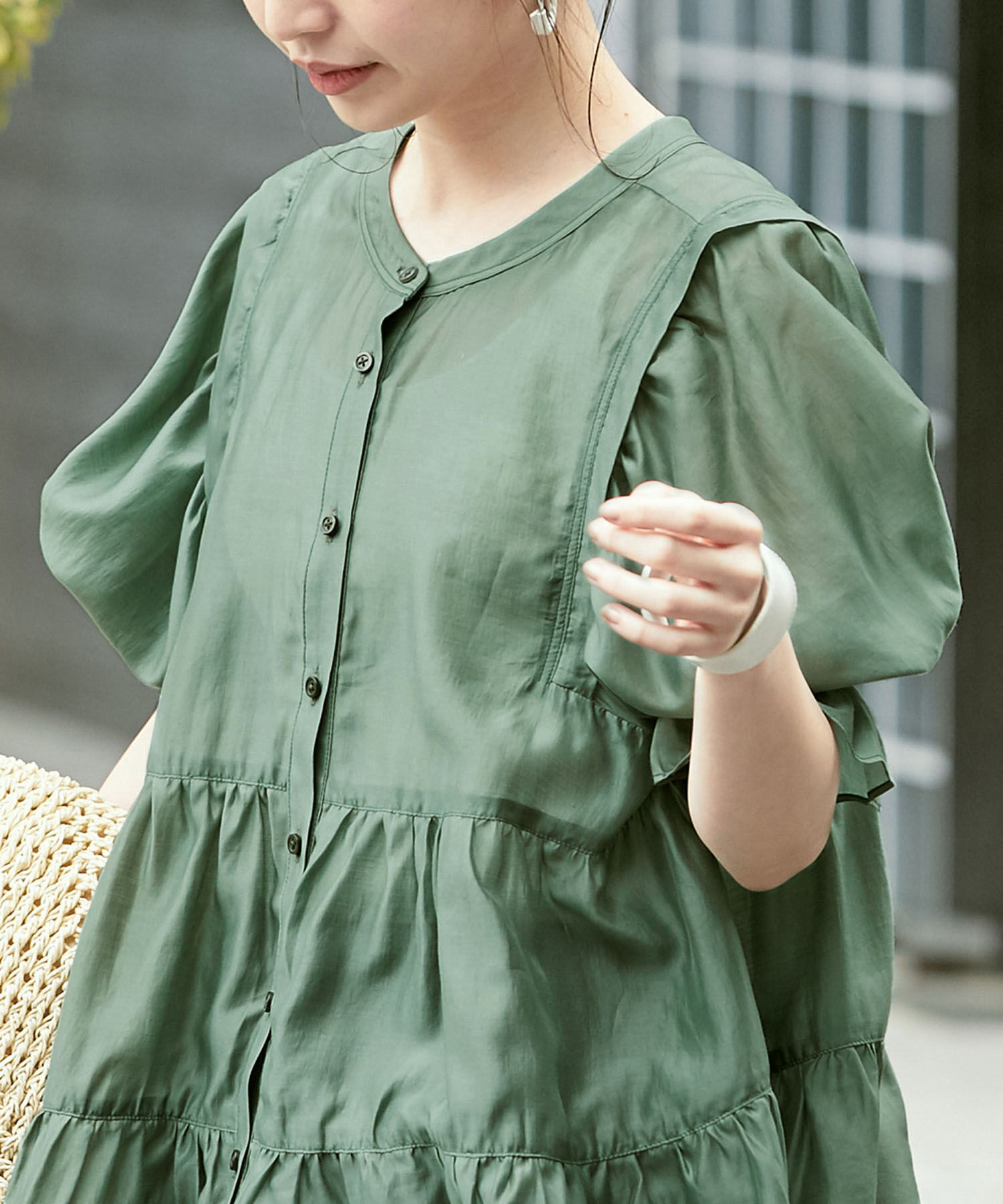 VIS「【前後2WAY】ティアードシアーチュニックブラウス」|シャツ・ブラウス|