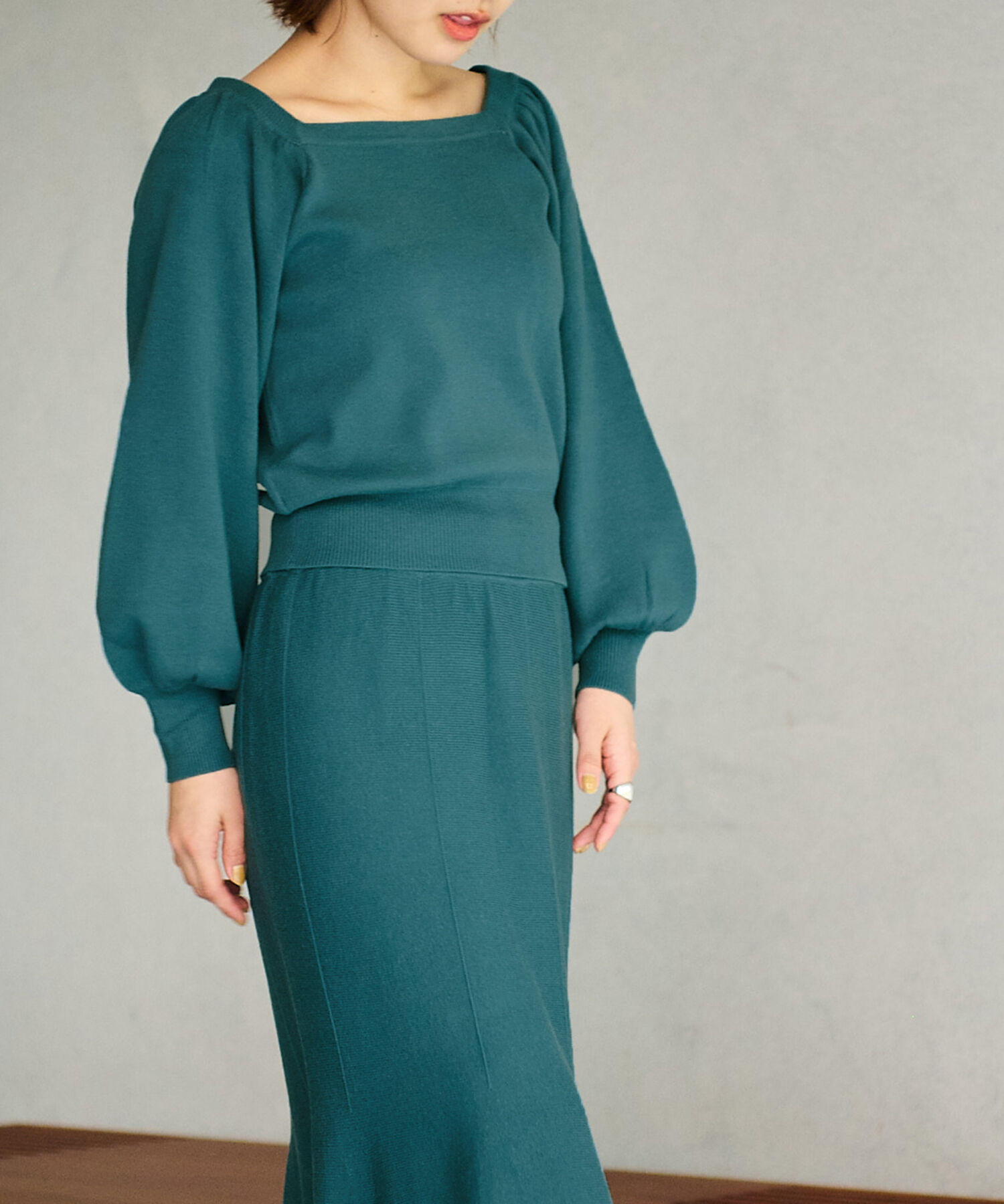 vis-a-vis「【WEB限定】前後2WAYスクエアネックニット【セットアップ対応】」|ニット・セーター|