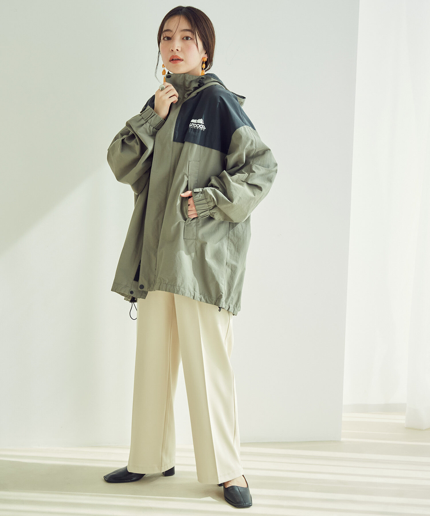 VIS「【OUTDOOR PRODUCTSコラボ】【洗濯可】オーバーサイズマウンテンパーカー」|アウトドア|