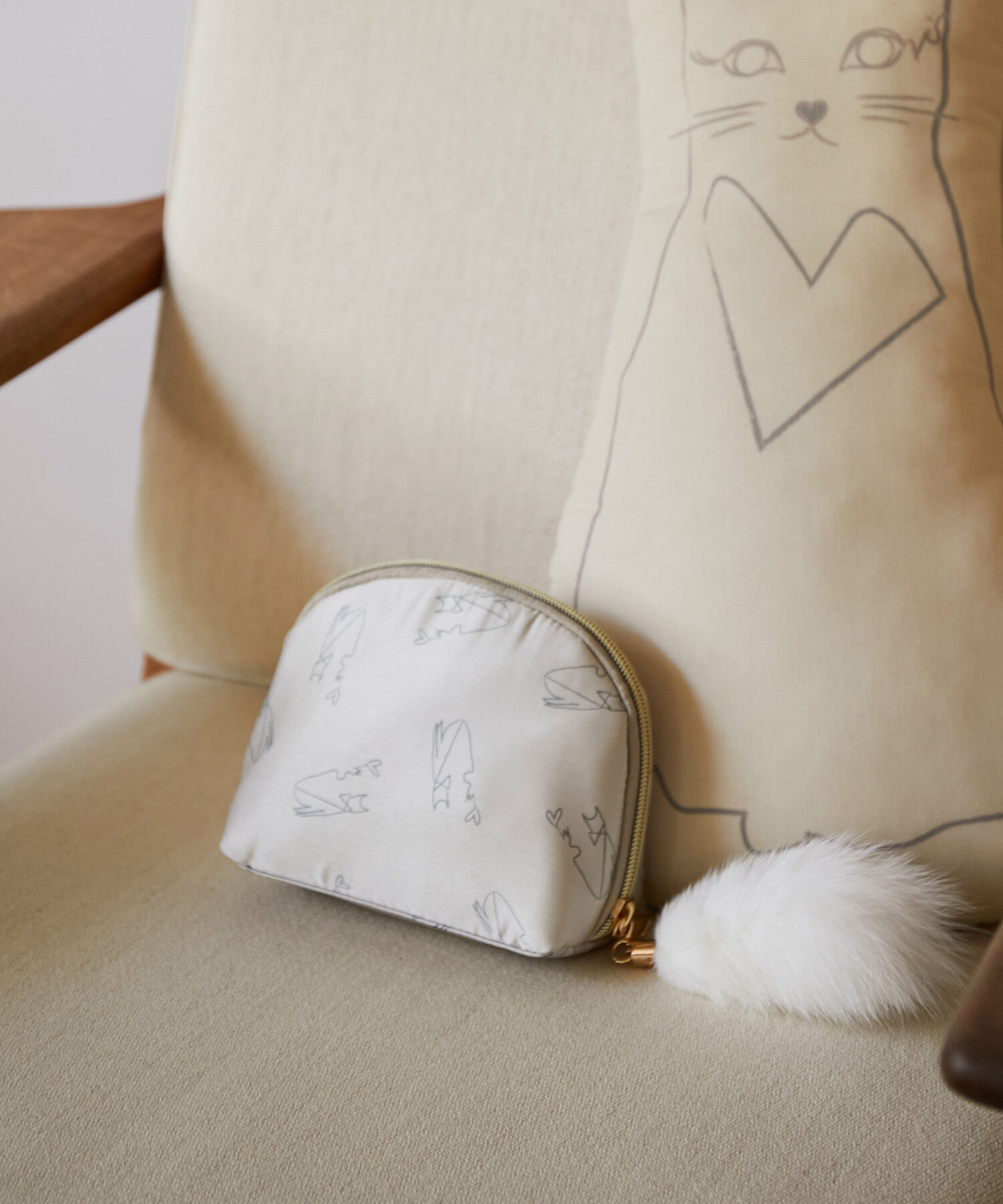 VIS「【ViSage】【ViS CHAT】しっぽ付きポーチ」|ポーチ|ラベンダー(52)