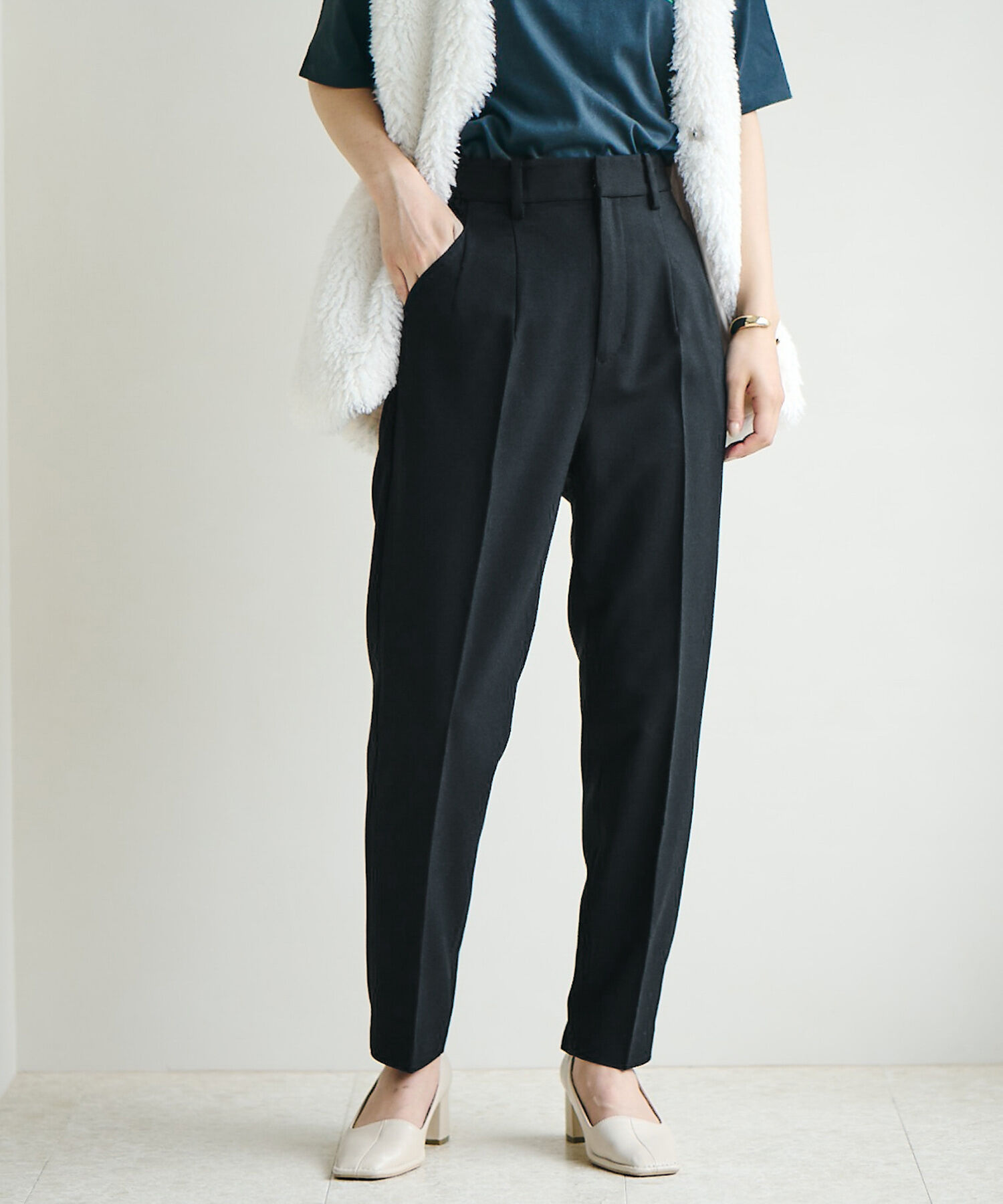 VIS「【Washable・EASY CARE】エコウールタッチテーパードパンツ【sustainable】」|スラックス|ブラック(01)