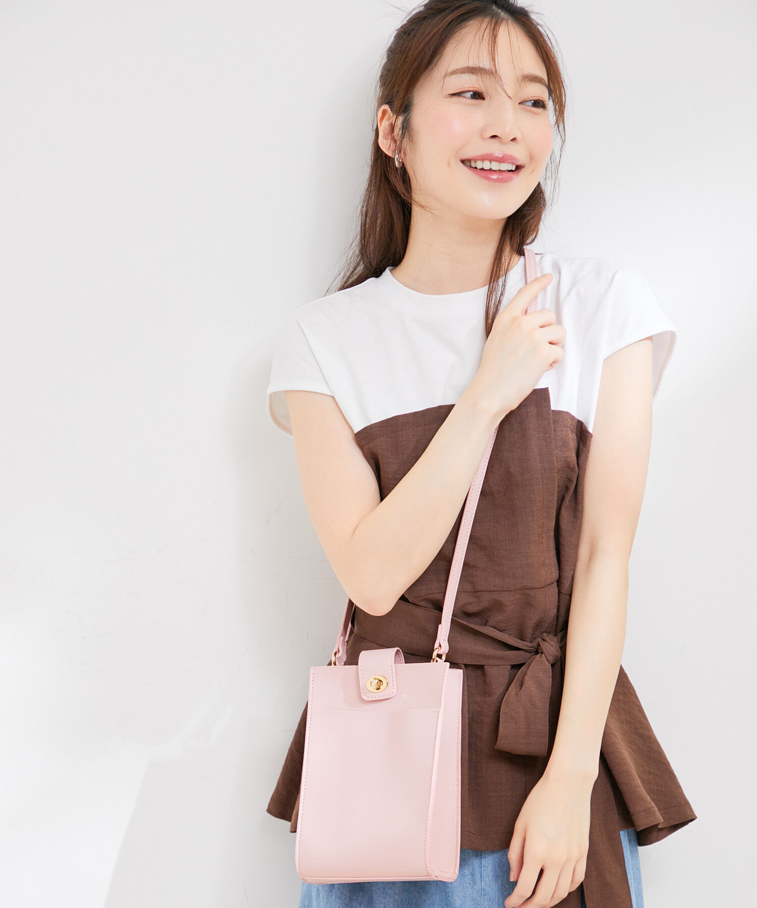 VIS「【新色】バッククリアーポケットマルチショルダーバッグ」|ショルダー・メッセンジャー|