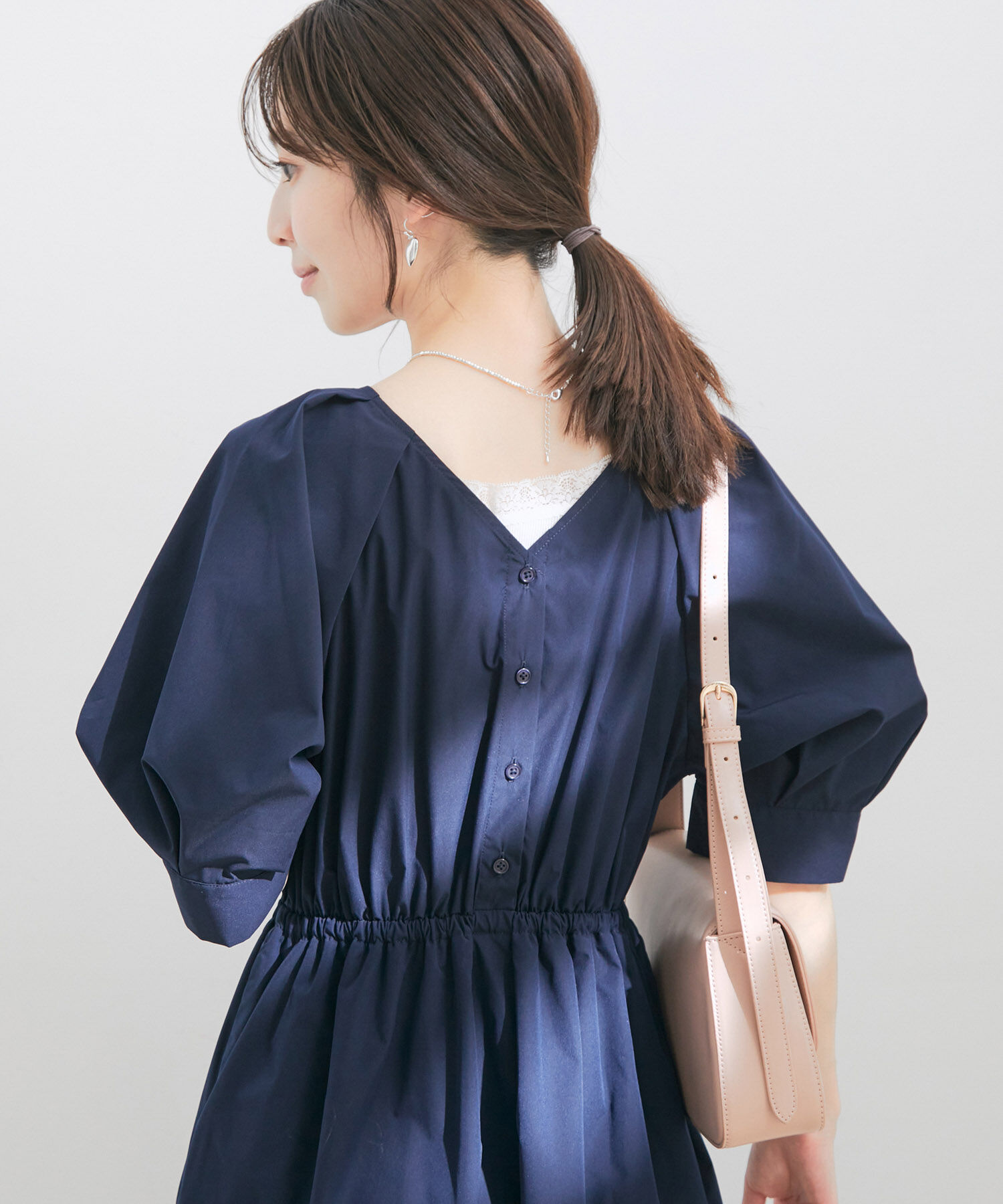 VIS「【前後2WAY】ボリュームスリーブフィット＆フレアワンピース【洗える】」|ワンピース|