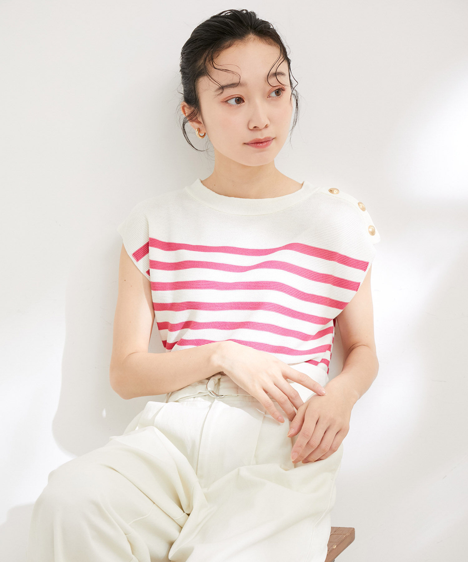 VIS「ゴールド釦アクセントフレンチスリーブニット」|ニット・セーター|