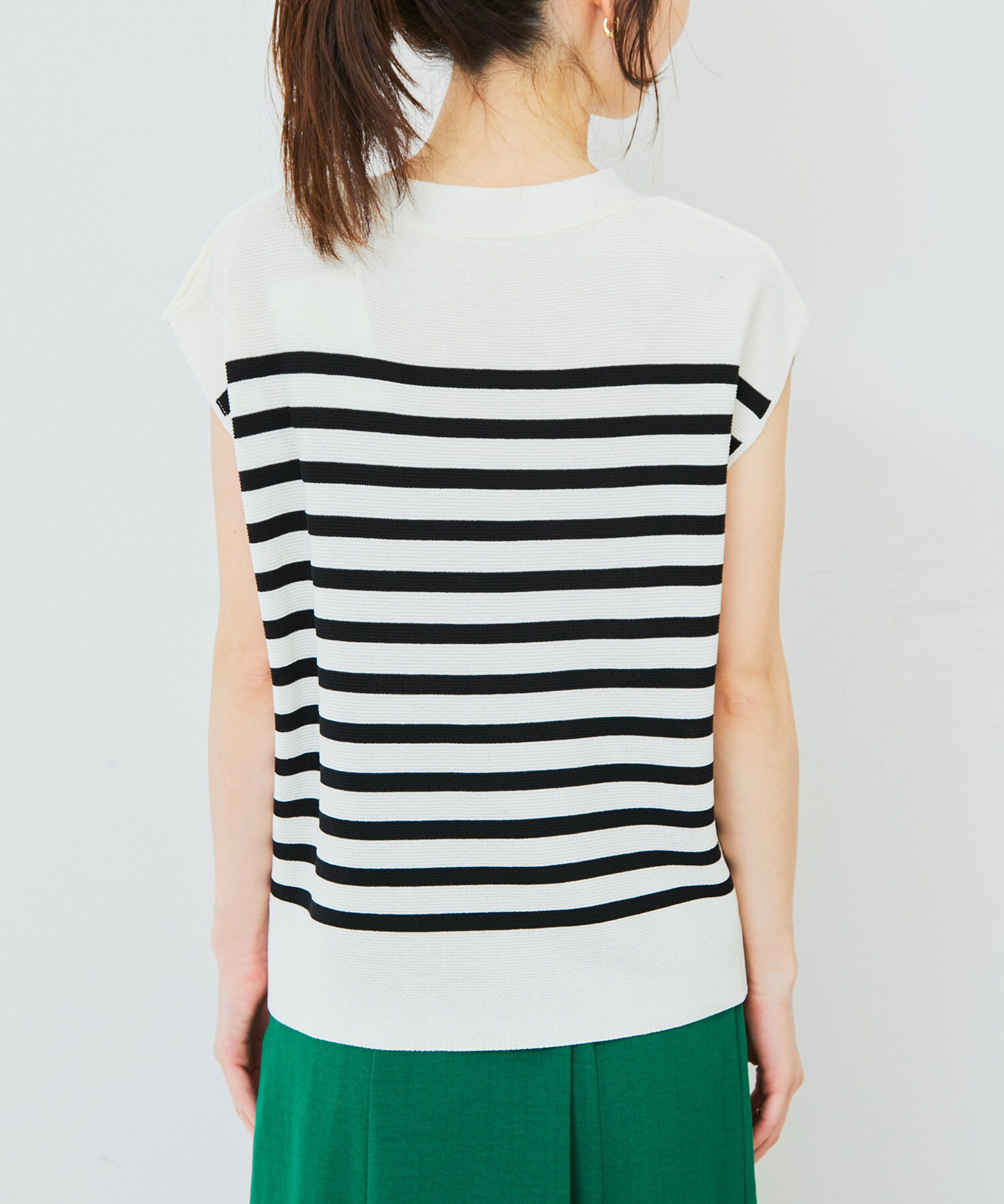 VIS「ゴールド釦アクセントフレンチスリーブニット」|ニット・セーター|