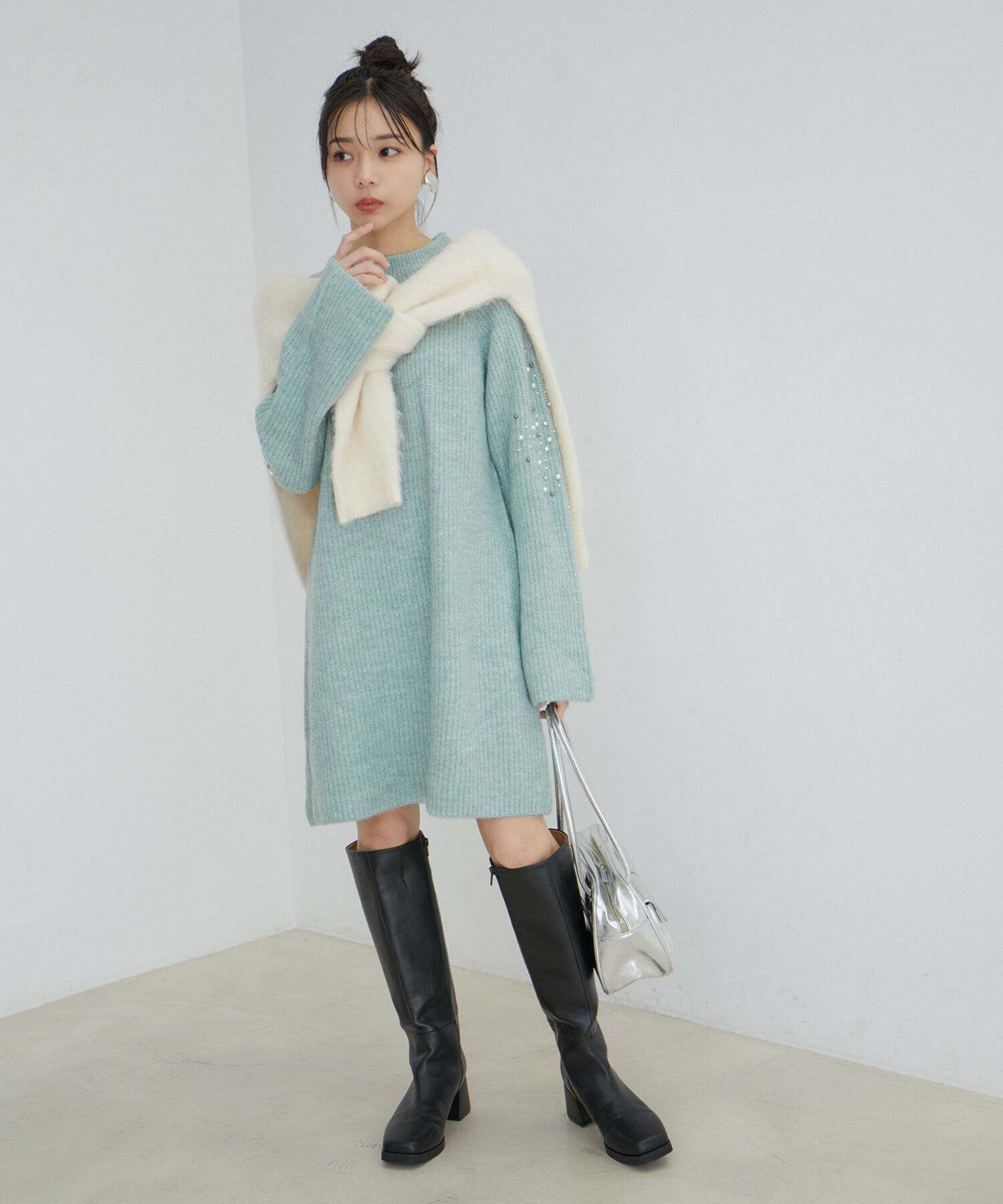 VIS「パール＆ビーズアクセントスリーブミニ丈ニットワンピース」|ワンピース|