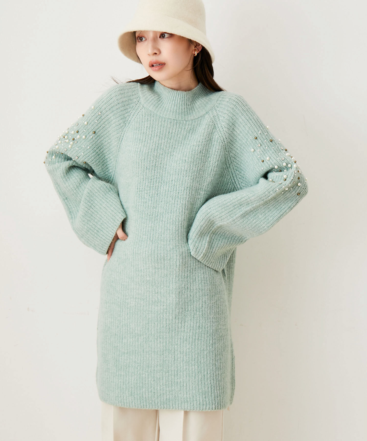 VIS「パール＆ビーズアクセントスリーブミニ丈ニットワンピース」|ワンピース|